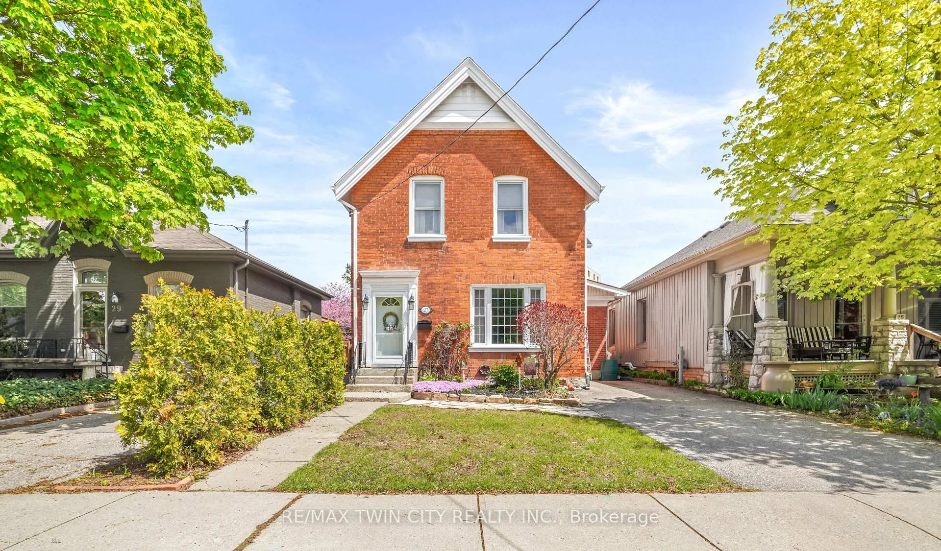 Photo 1 of 27 Ada Avenue, Brantford, North Ward — HOMEH