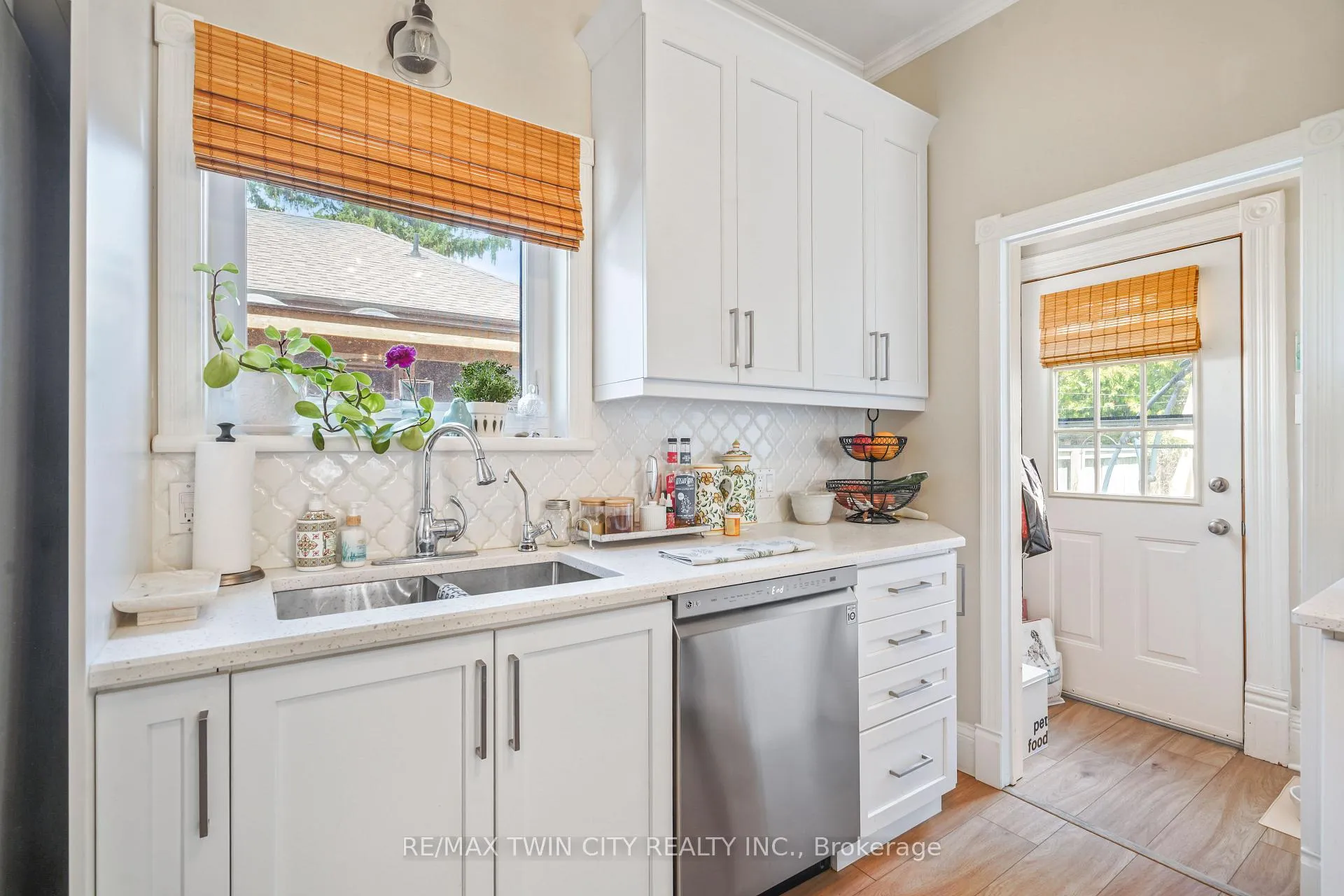 Photo 17 of 27 Ada Avenue, Brantford, North Ward — HOMEH