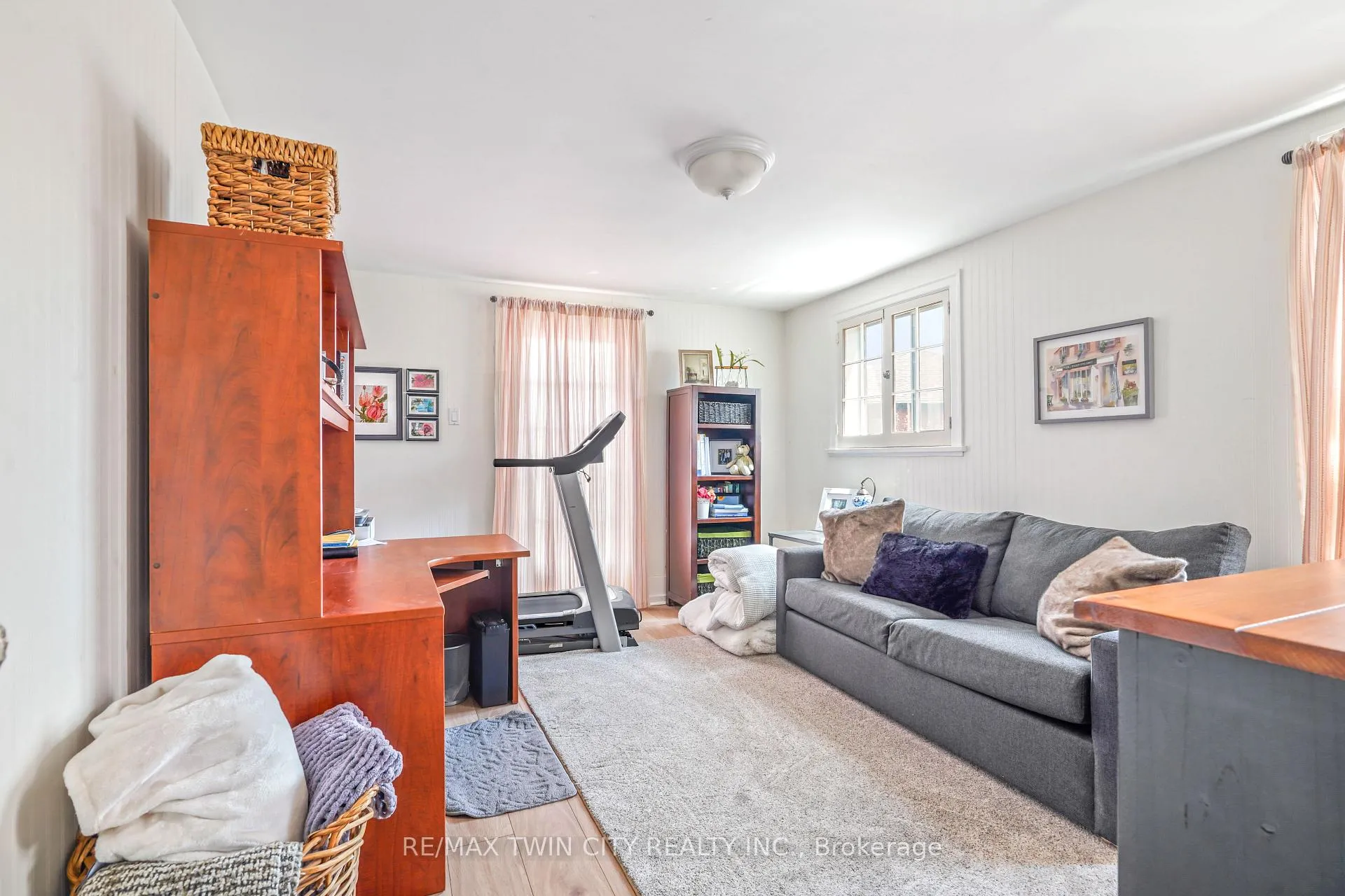 Photo 29 of 27 Ada Avenue, Brantford, North Ward — HOMEH