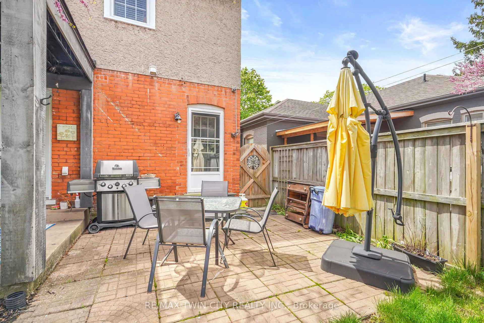 Photo 36 of 27 Ada Avenue, Brantford, North Ward — HOMEH