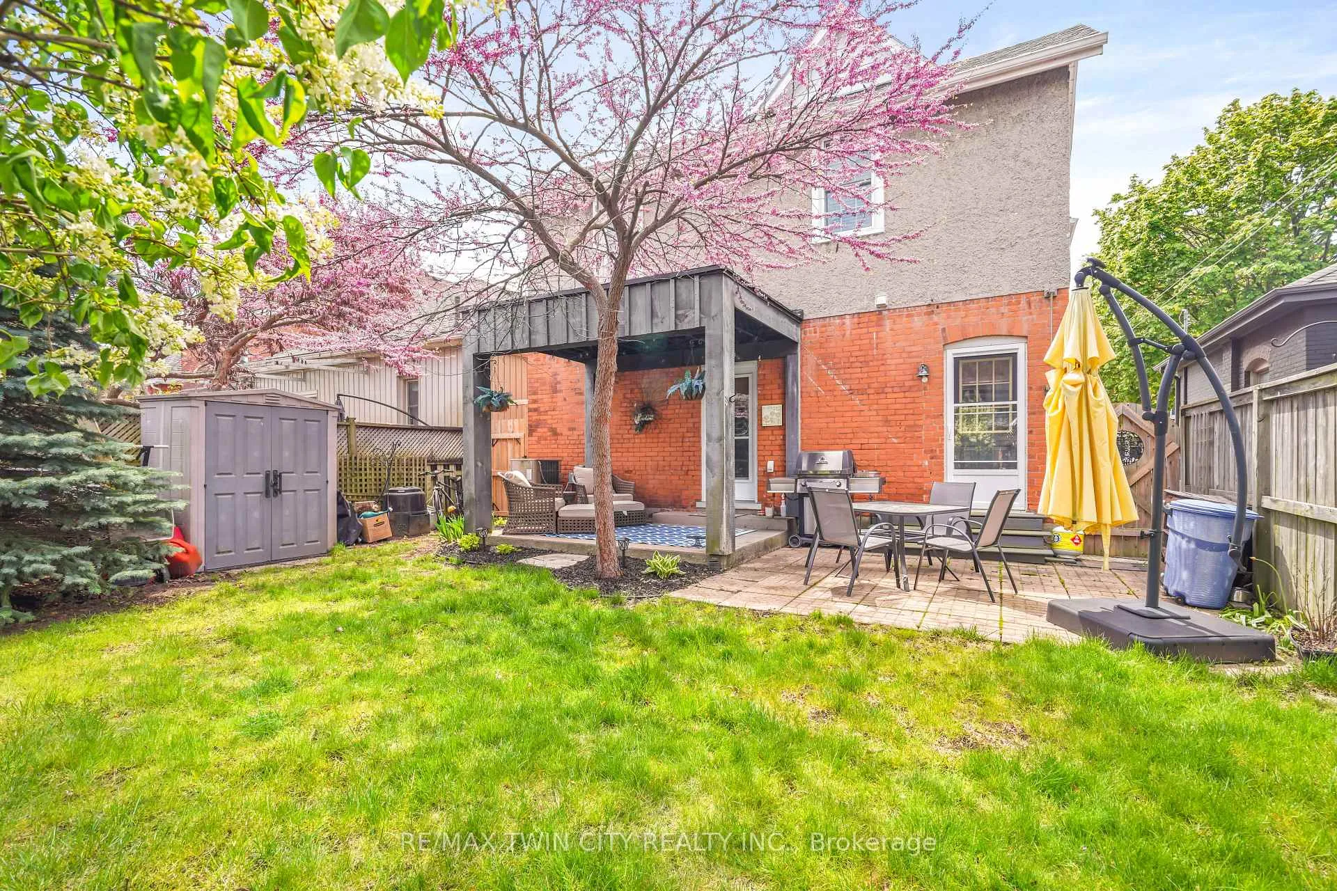 Photo 38 of 27 Ada Avenue, Brantford, North Ward — HOMEH