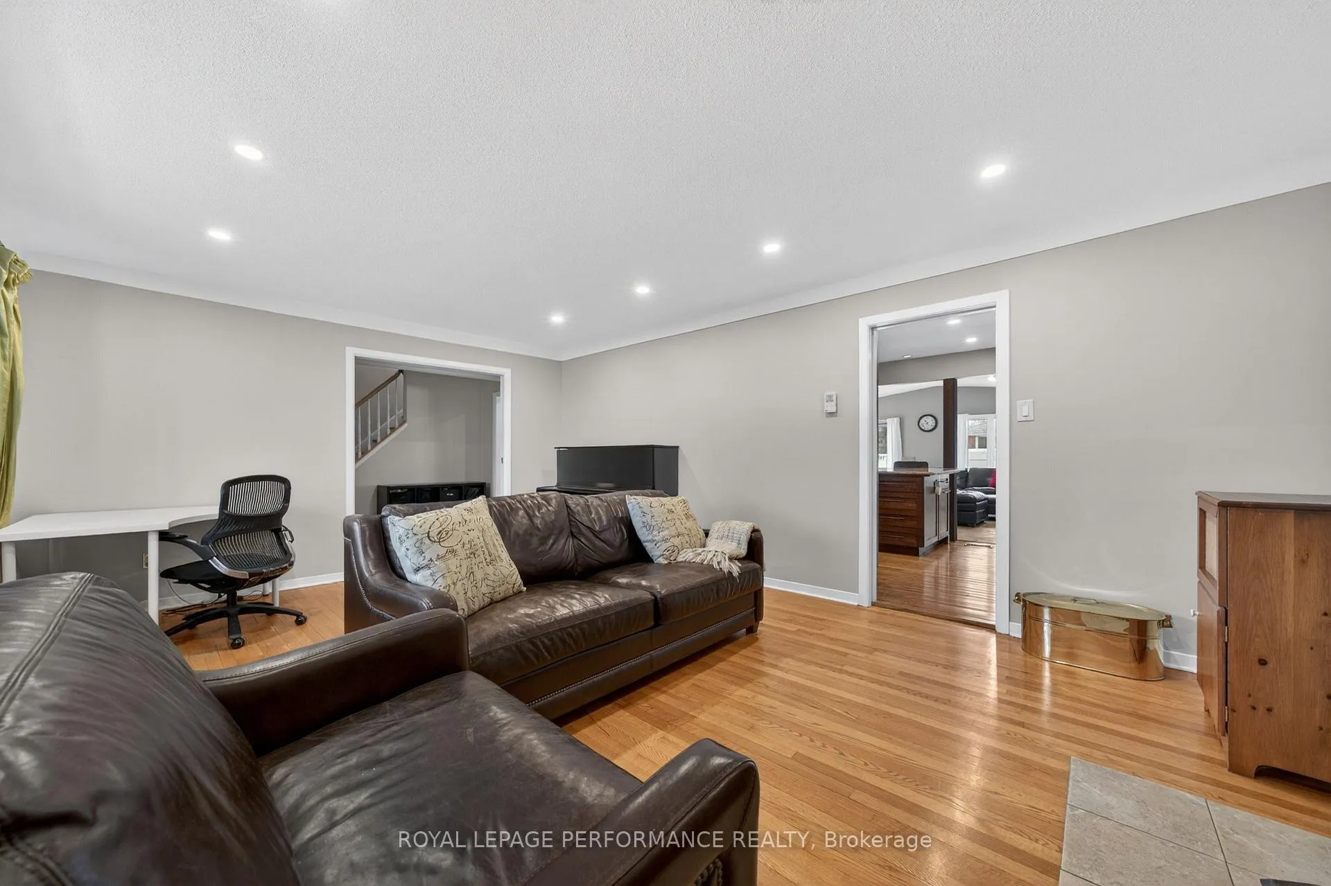 Photo 7 of 1182 Greyrock Crescent, Ottawa, Copeland Park — HOMEH