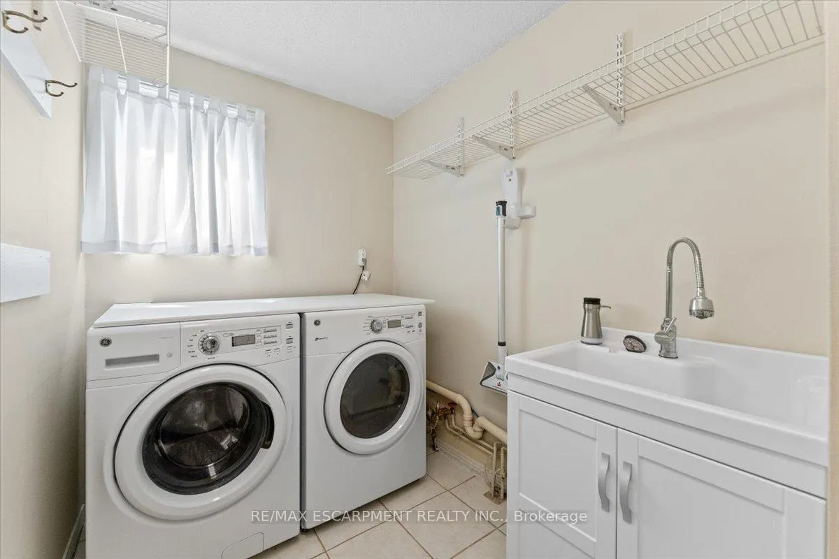 Photo 8 of 284 Delancey Boulevard, Hamilton, Barnstown — HOMEH