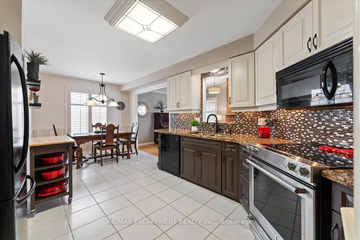 Photo 12 of 284 Delancey Boulevard, Hamilton, Barnstown — HOMEH