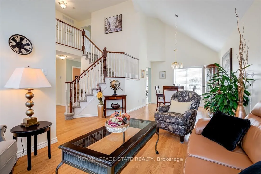 Photo 5 of 82 Vansickle Road, St. Catharines, Rykert/Vansickle — HOMEH