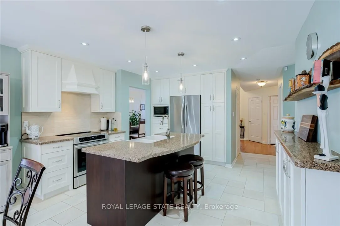 Photo 9 of 82 Vansickle Road, St. Catharines, Rykert/Vansickle — HOMEH