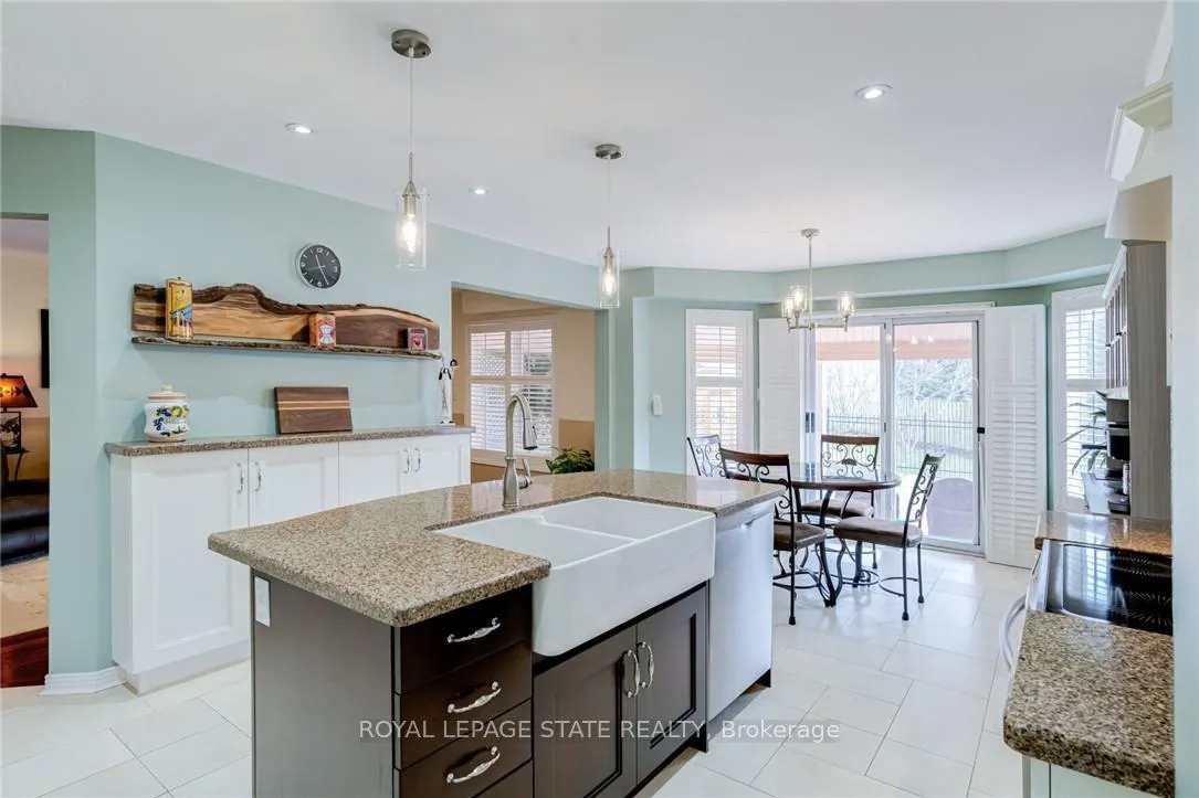 Photo 11 of 82 Vansickle Road, St. Catharines, Rykert/Vansickle — HOMEH