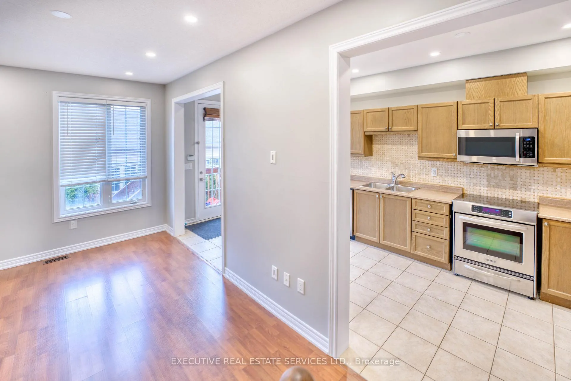 Photo 11 of 9499 Ninth Line, Markham, Cornell — HOMEH