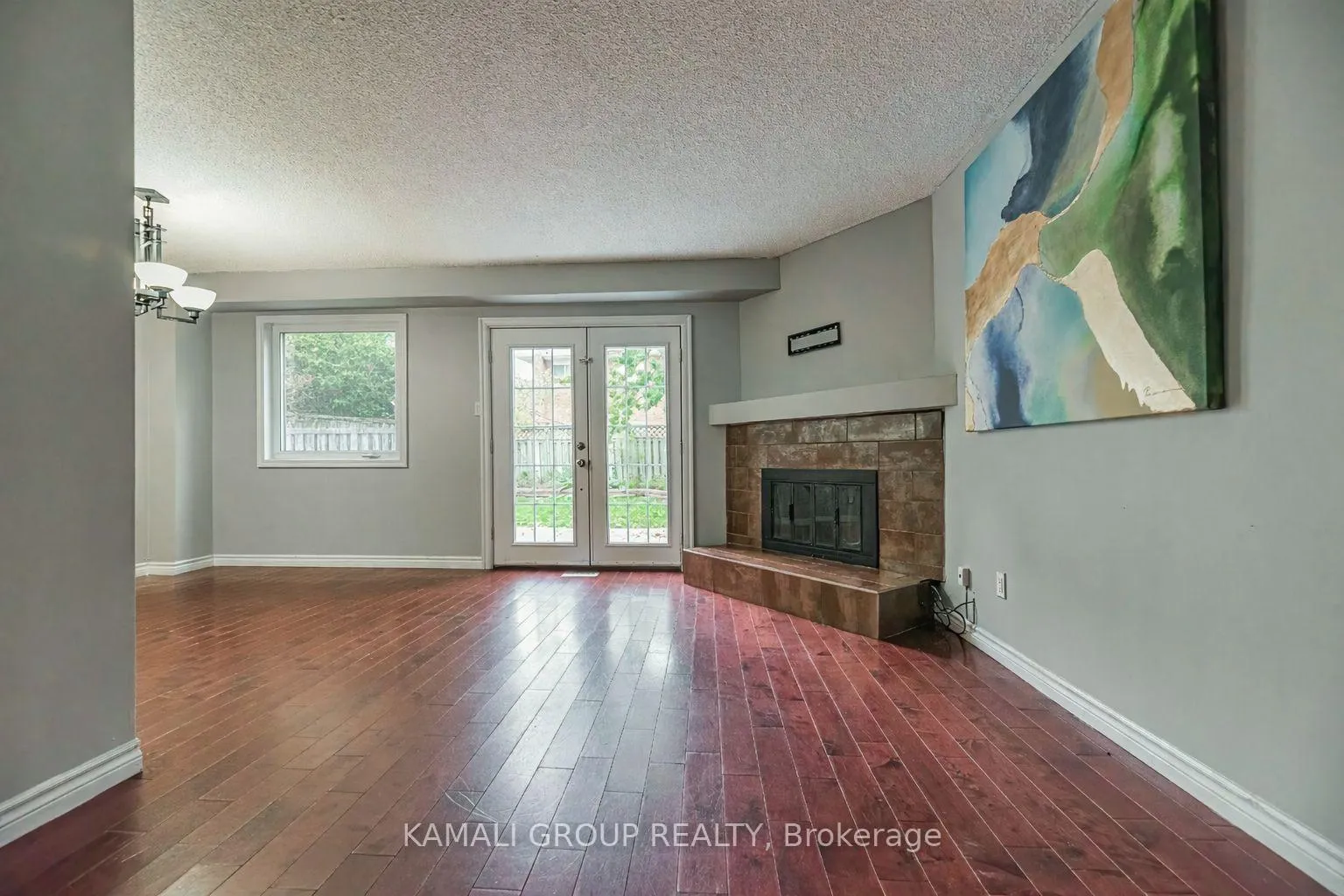 Photo 3 of Unit MAIN, 77 Ecclestone Drive, Brampton, Brampton West — HOMEH