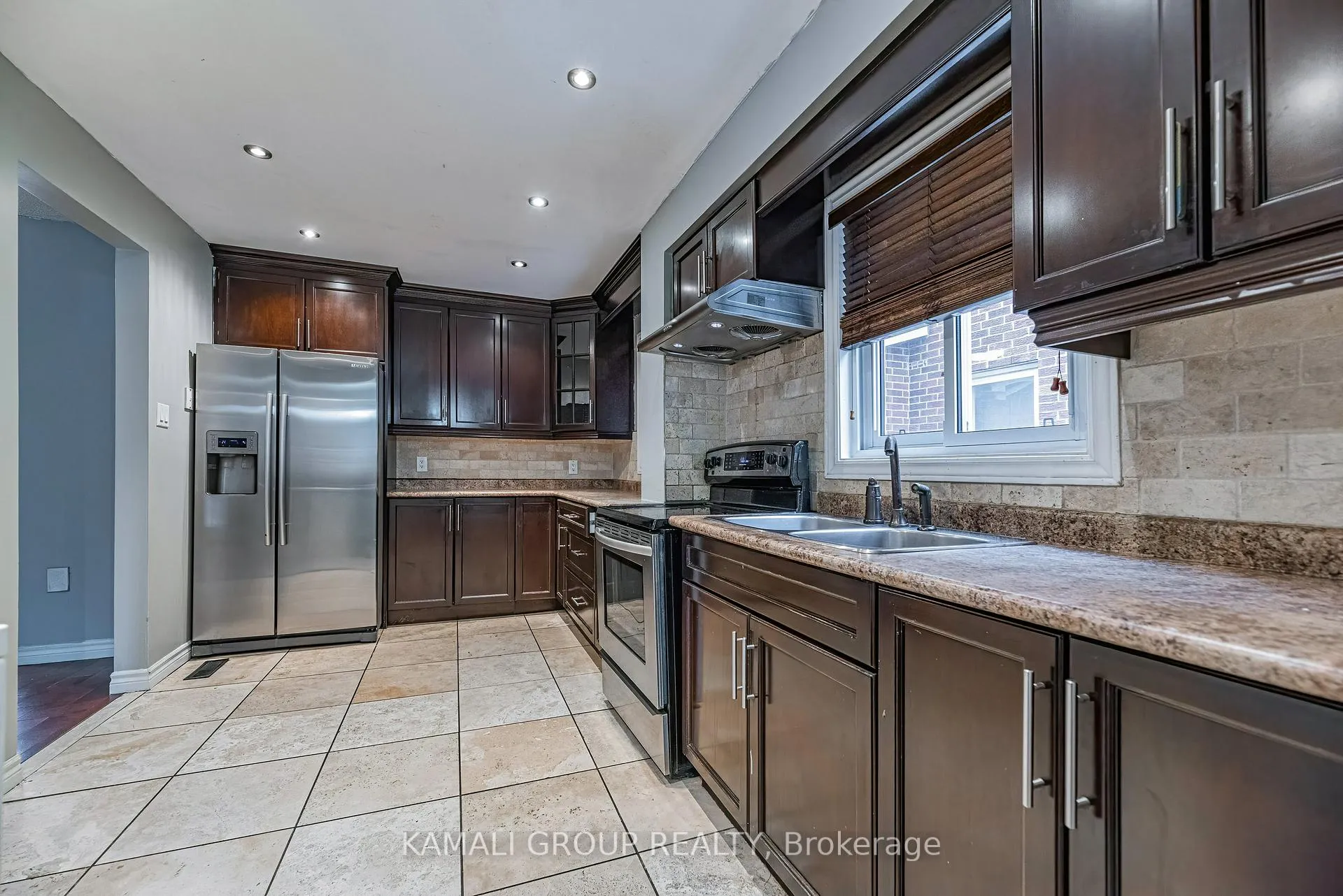Photo 9 of Unit MAIN, 77 Ecclestone Drive, Brampton, Brampton West — HOMEH