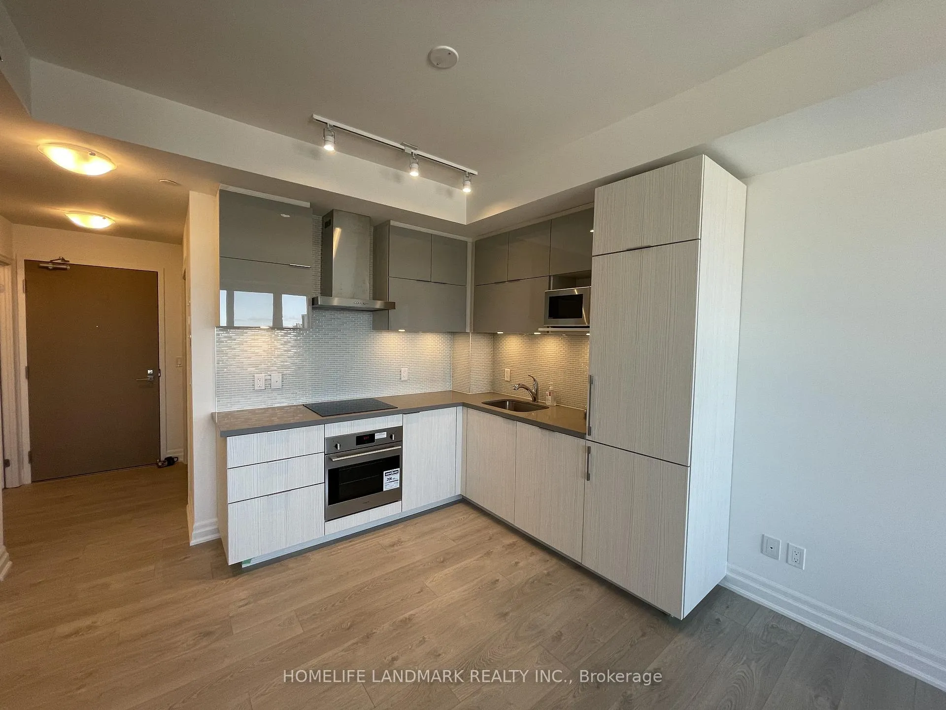 Photo 5 of Unit 1017, 8 Rouge Valley Drive W, Markham, Unionville — HOMEH