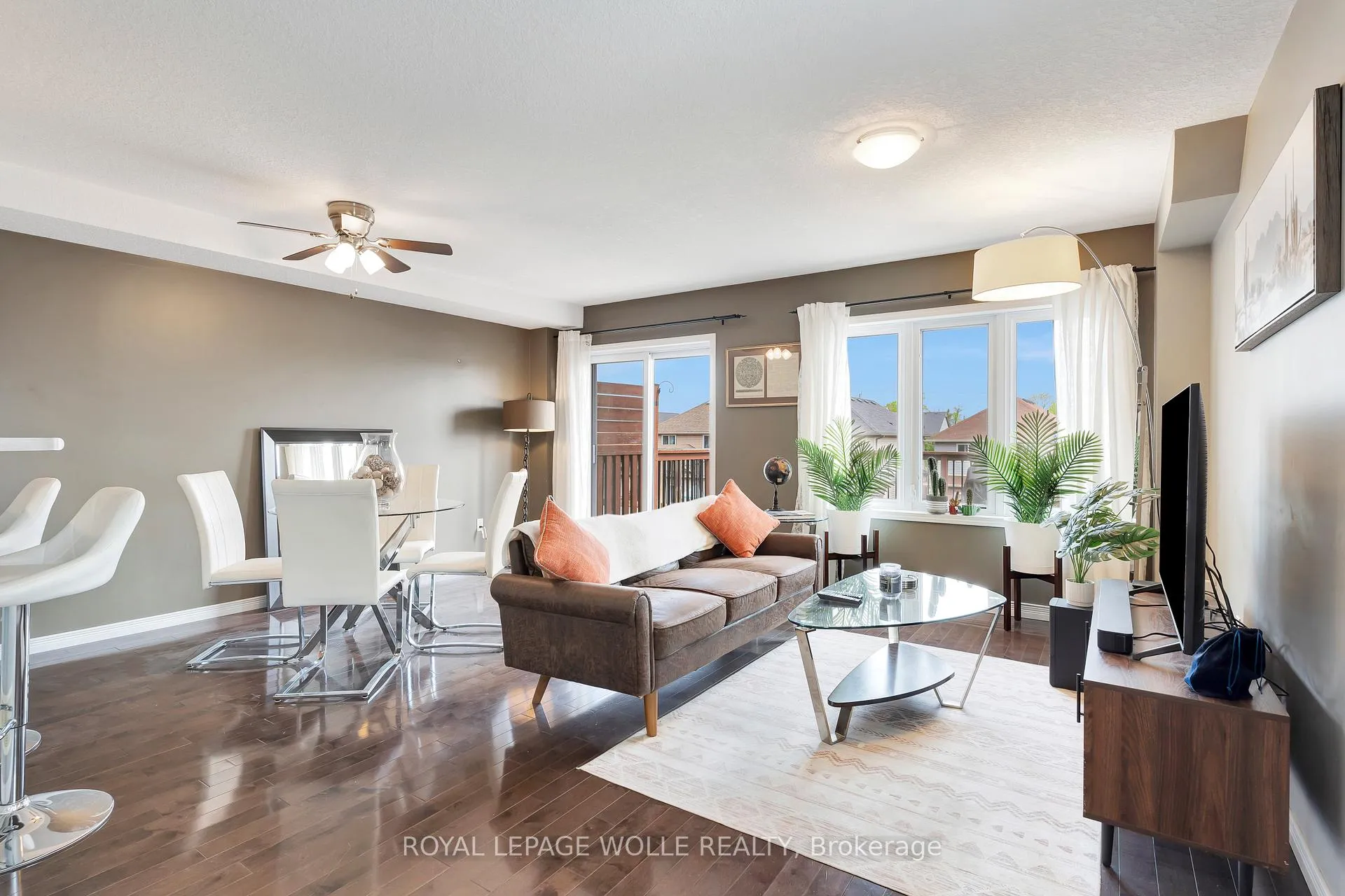 Photo 13 of 935 Zeller Crescent, Kitchener — HOMEH