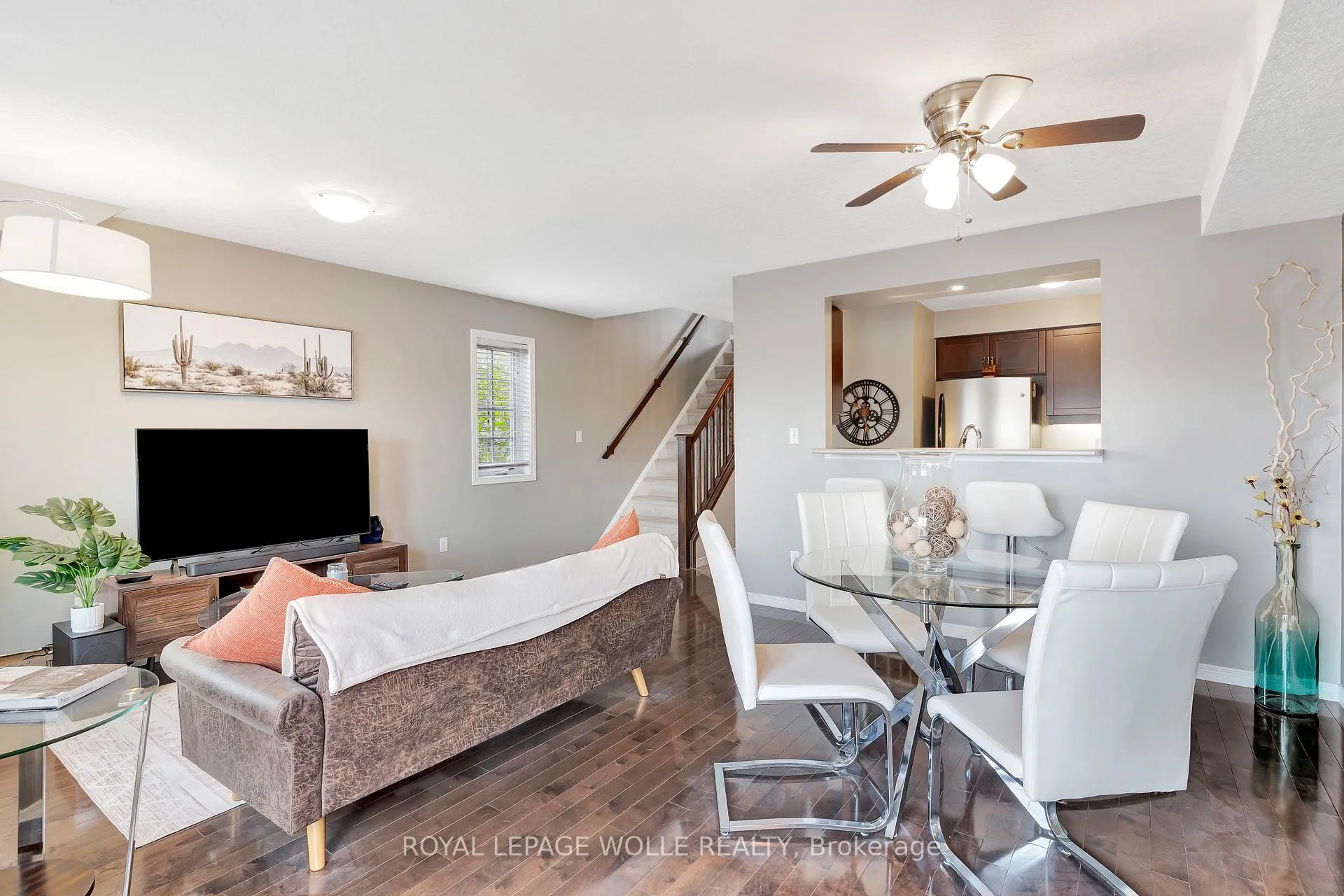 Photo 14 of 935 Zeller Crescent, Kitchener — HOMEH