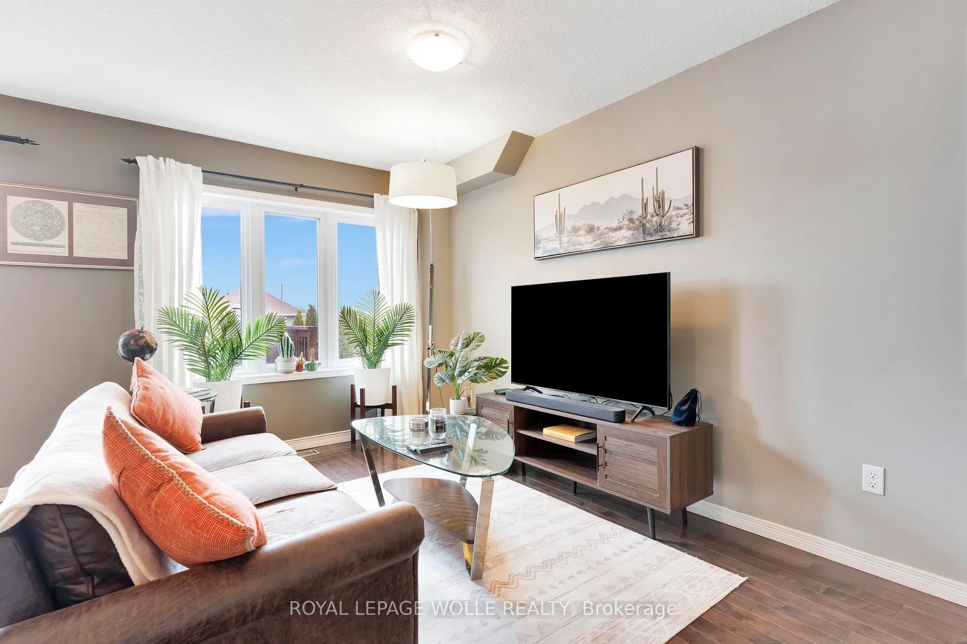 Photo 16 of 935 Zeller Crescent, Kitchener — HOMEH