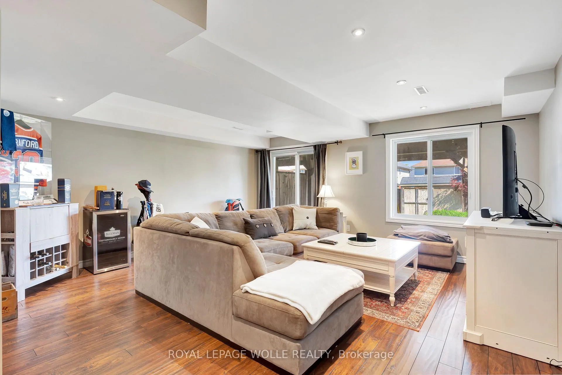 Photo 30 of 935 Zeller Crescent, Kitchener — HOMEH