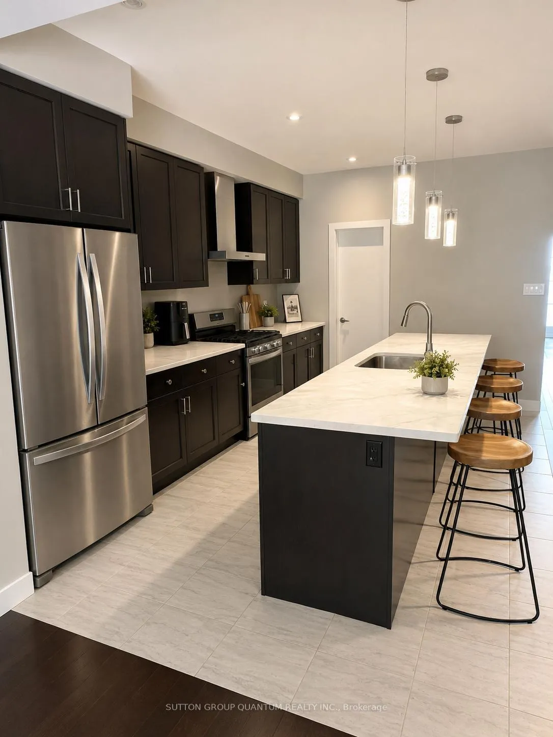 Photo 6 of 912 Robert Ferrie Drive, Kitchener, Doon South — HOMEH