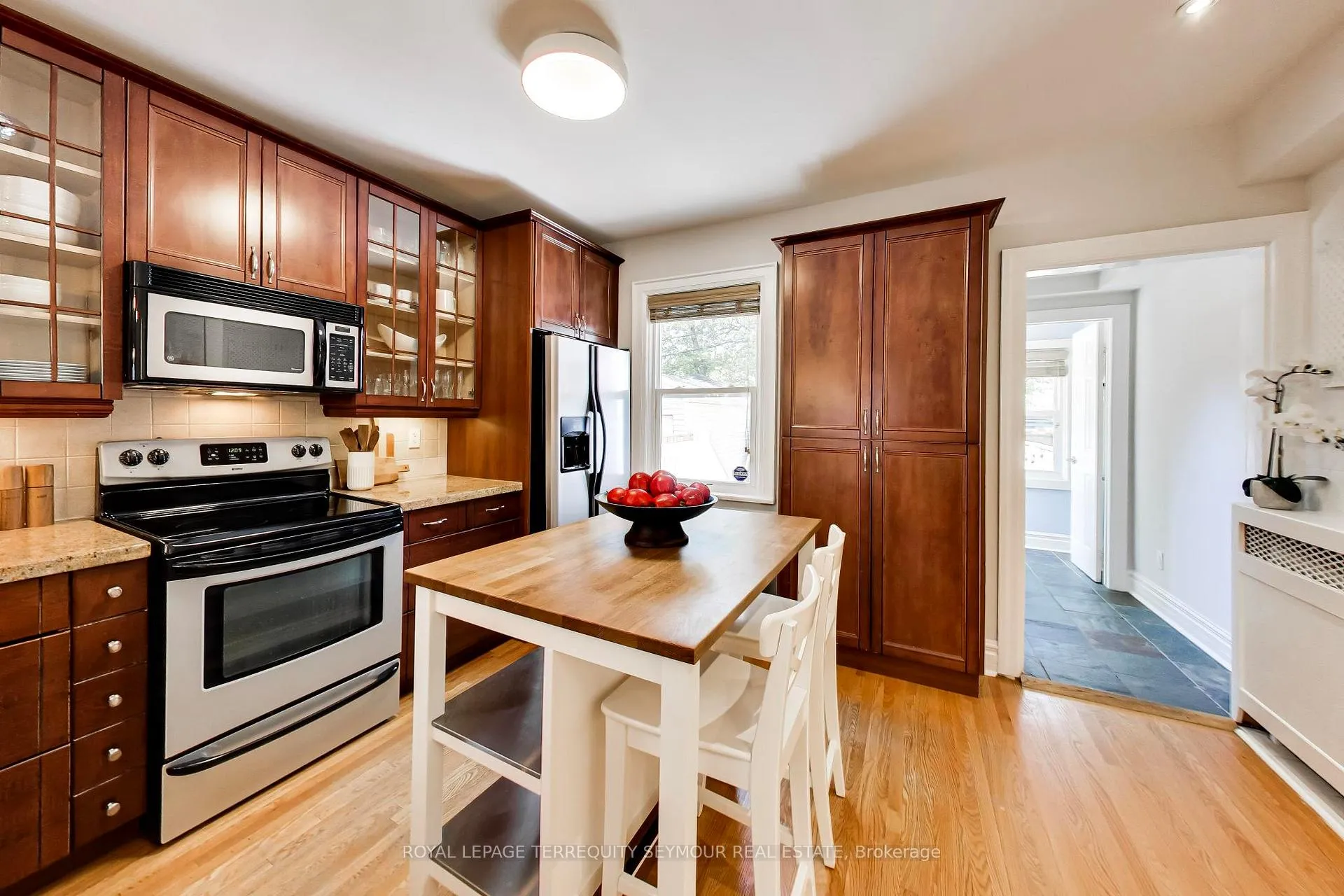 Photo 11 of 1080 Logan Avenue, Toronto, Broadview North — HOMEH