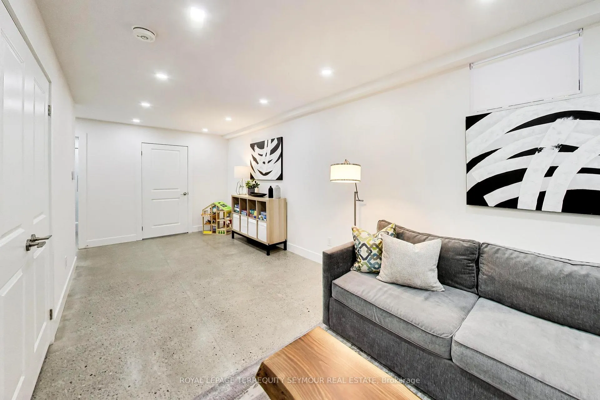 Photo 25 of 1080 Logan Avenue, Toronto, Broadview North — HOMEH