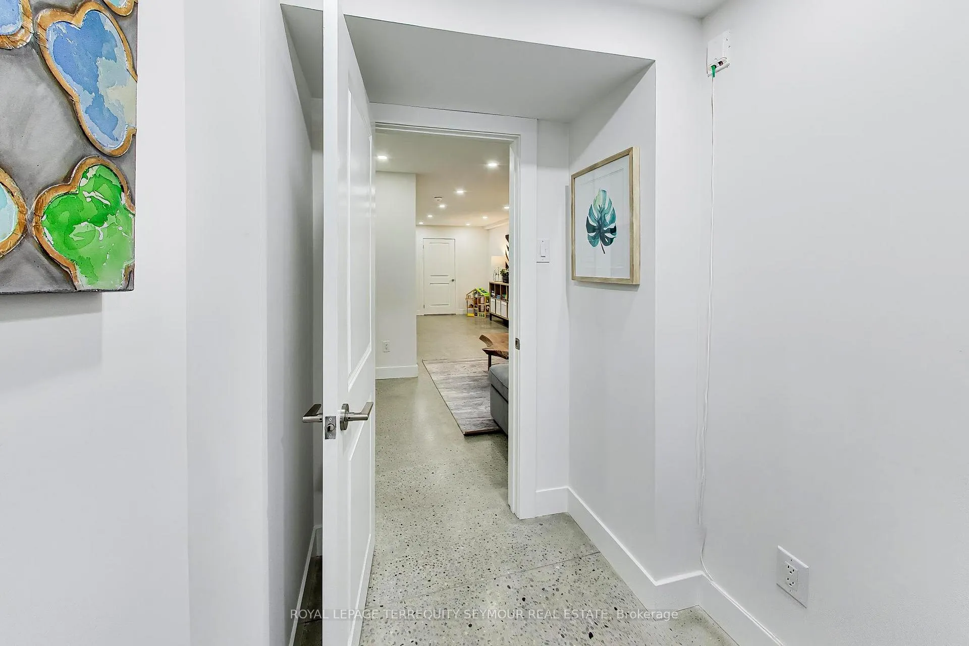Photo 27 of 1080 Logan Avenue, Toronto, Broadview North — HOMEH