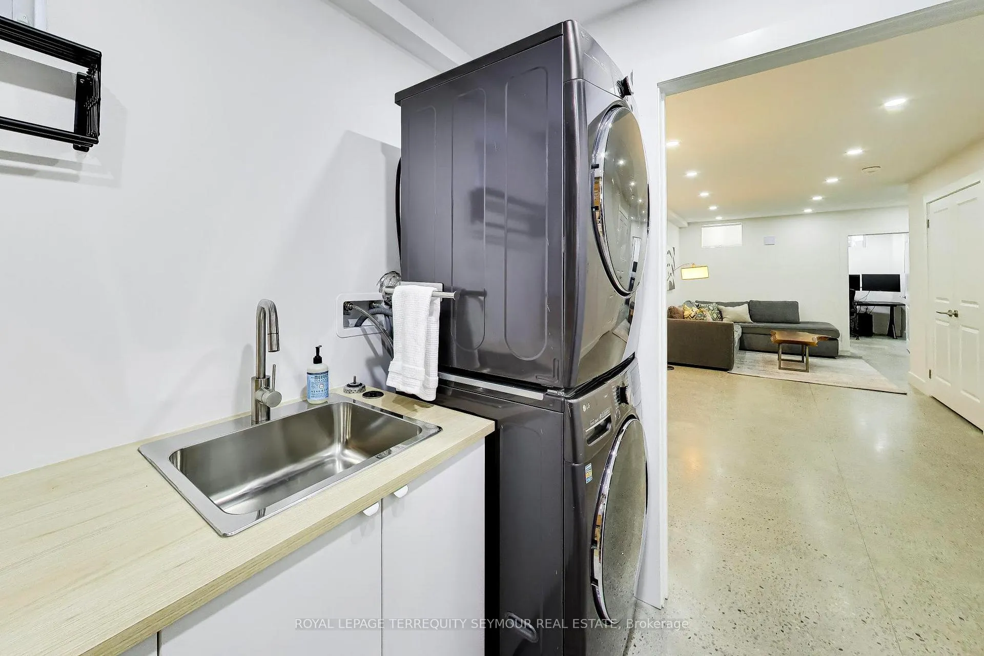Photo 29 of 1080 Logan Avenue, Toronto, Broadview North — HOMEH