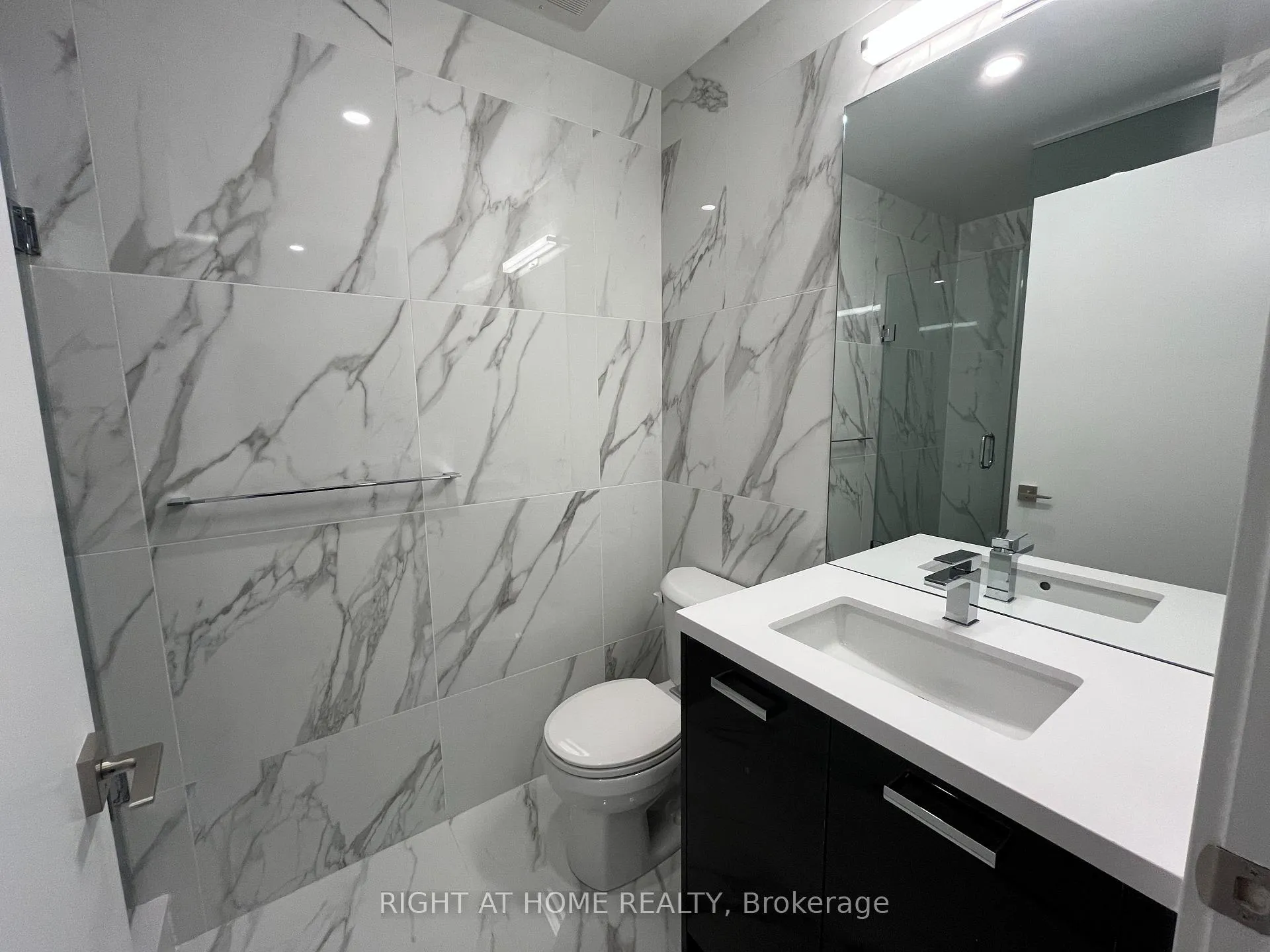 Photo 8 of Unit 1615, 195 McCaul Street, Toronto, Kensington-Chinatown — HOMEH
