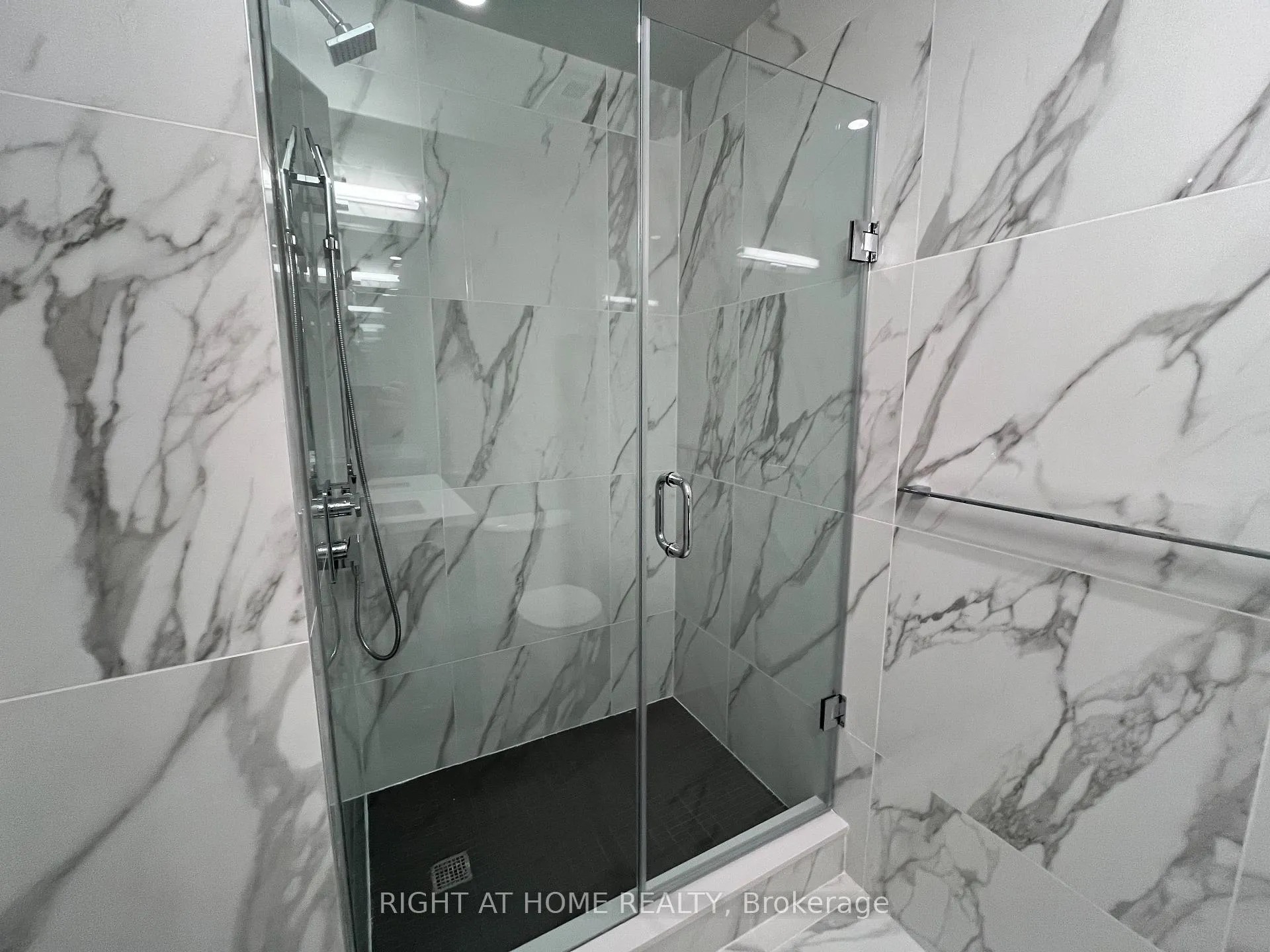 Photo 9 of Unit 1615, 195 McCaul Street, Toronto, Kensington-Chinatown — HOMEH