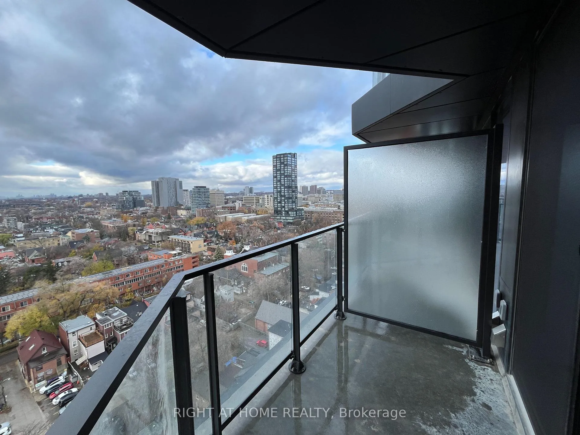Photo 15 of Unit 1615, 195 McCaul Street, Toronto, Kensington-Chinatown — HOMEH