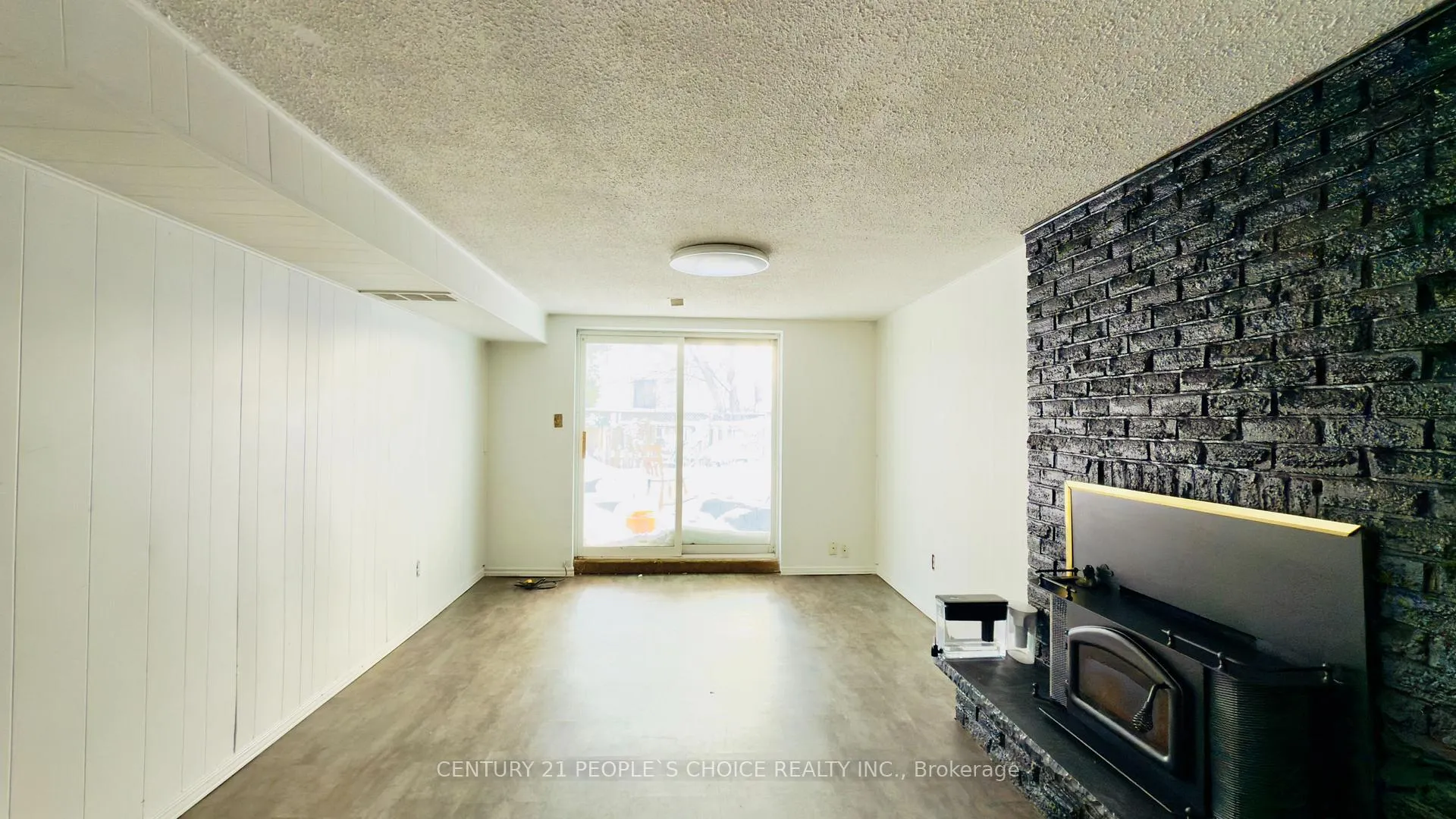 Photo 2 of 108 Kozlov Street, Barrie, Sunnidale — HOMEH