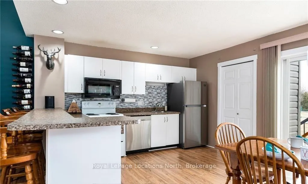 Photo 12 of Unit 10, 470 Oxbow Crescent, Collingwood — HOMEH