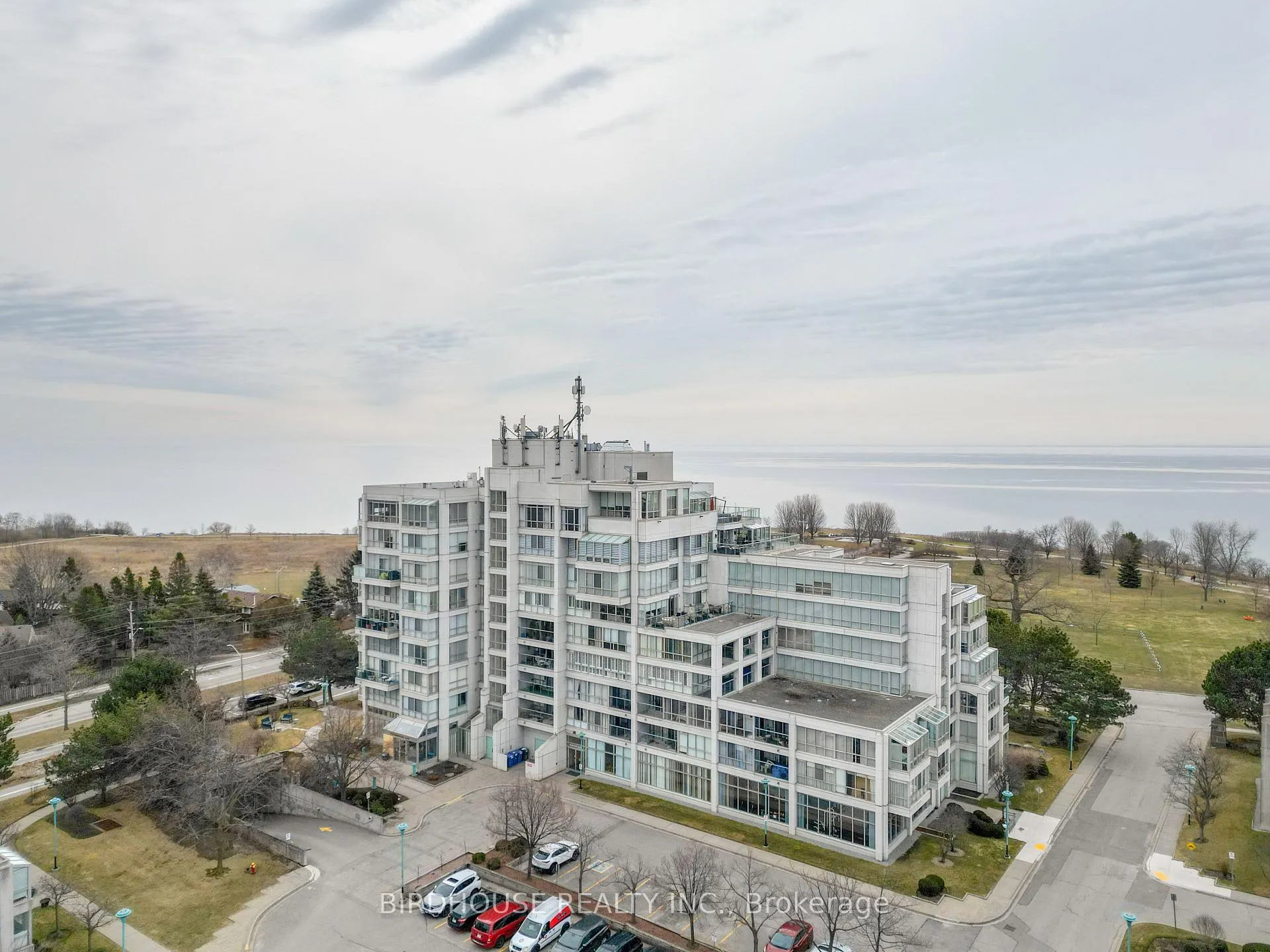 Photo 2 of Unit 311, 45 Cumberland Lane, Ajax, South West — HOMEH