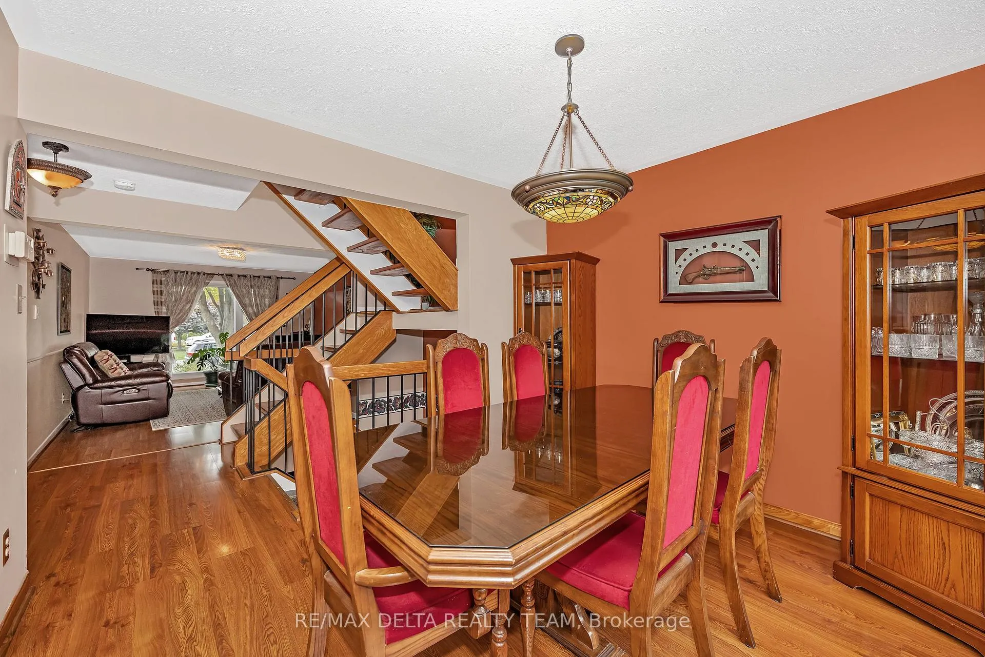 Photo 11 of 427 Mockingbird Drive, Ottawa, Chatelaine Village — HOMEH