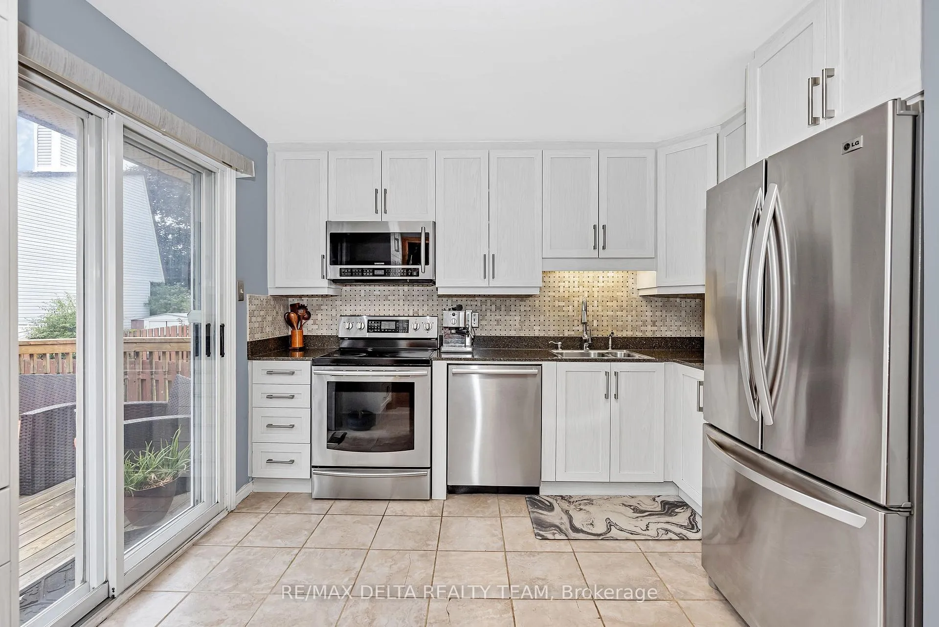Photo 13 of 427 Mockingbird Drive, Ottawa, Chatelaine Village — HOMEH