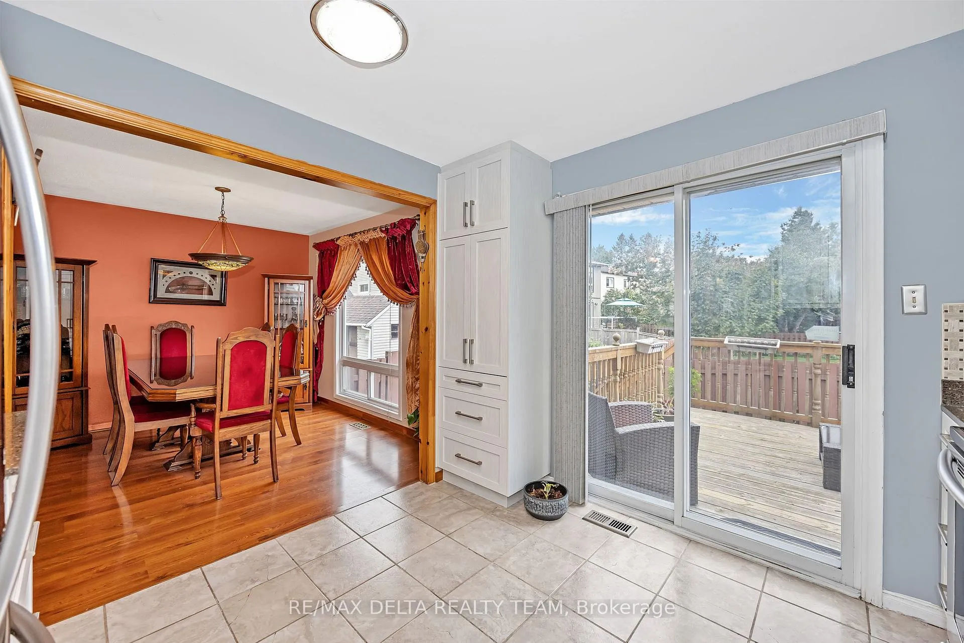 Photo 14 of 427 Mockingbird Drive, Ottawa, Chatelaine Village — HOMEH