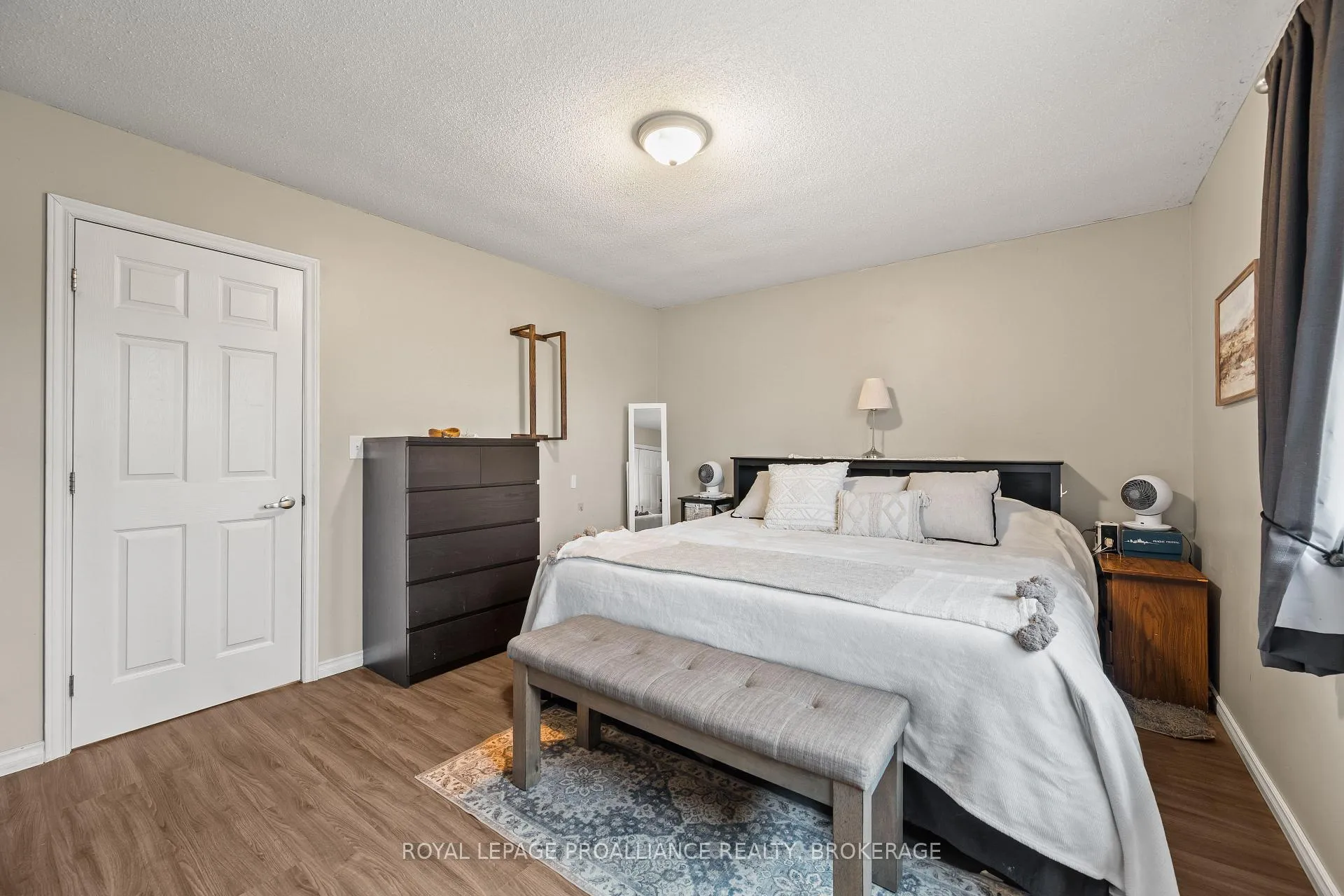 Photo 15 of 884 Larchwood Crescent, Kingston, City Northwest — HOMEH