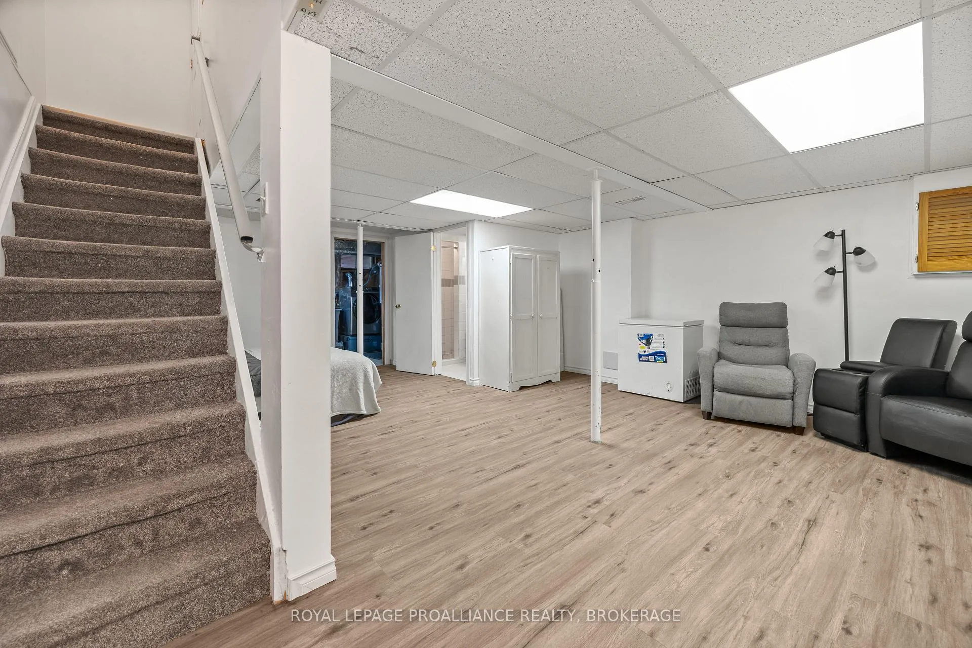 Photo 20 of 884 Larchwood Crescent, Kingston, City Northwest — HOMEH