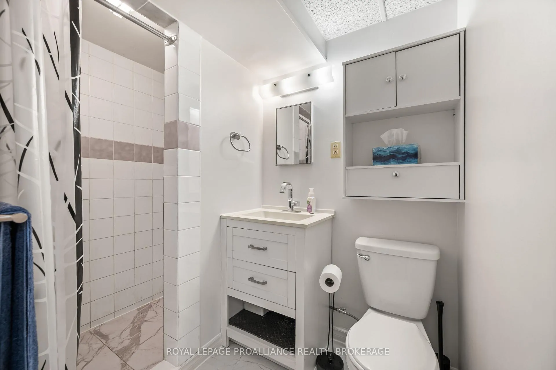 Photo 23 of 884 Larchwood Crescent, Kingston, City Northwest — HOMEH