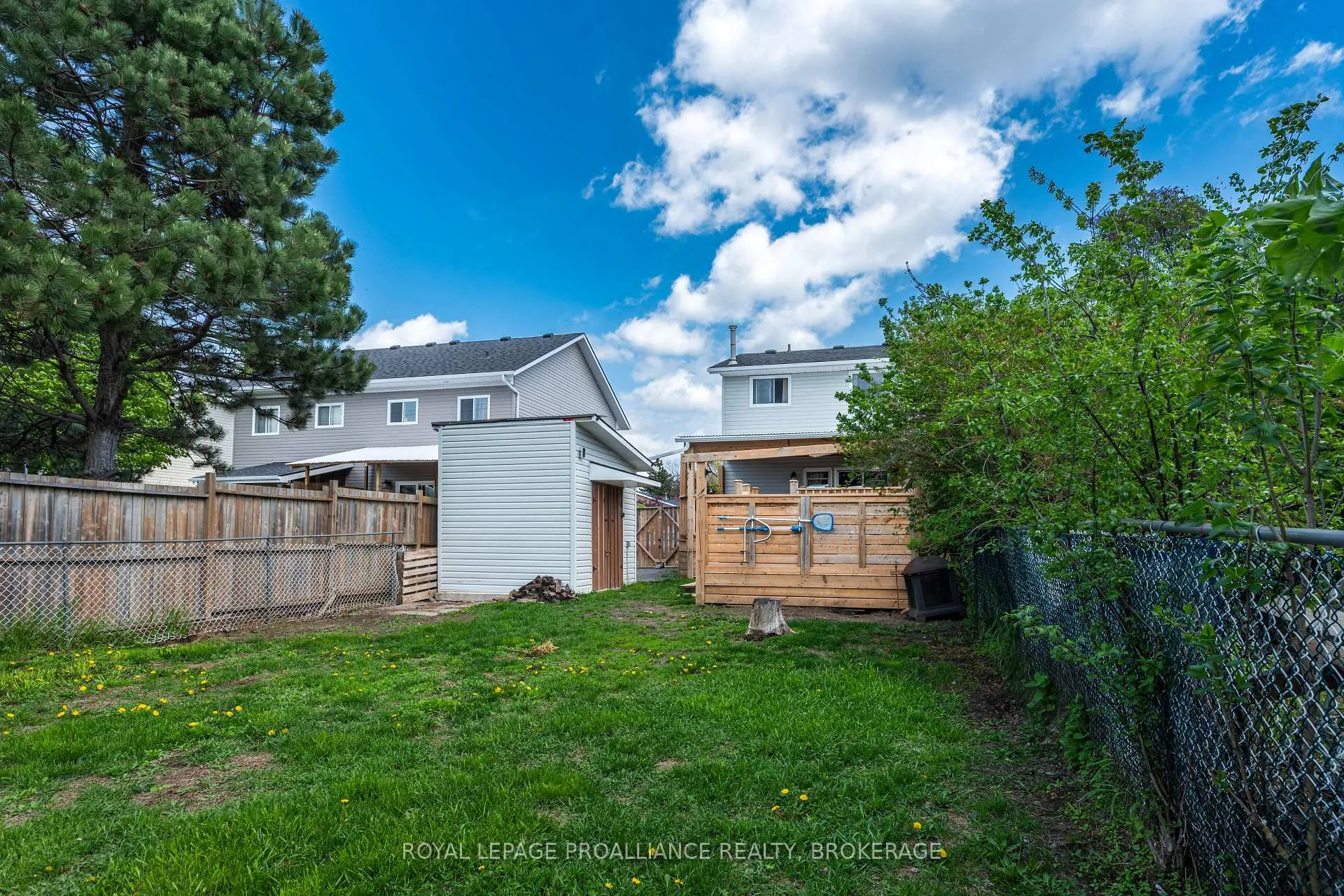 Photo 26 of 884 Larchwood Crescent, Kingston, City Northwest — HOMEH