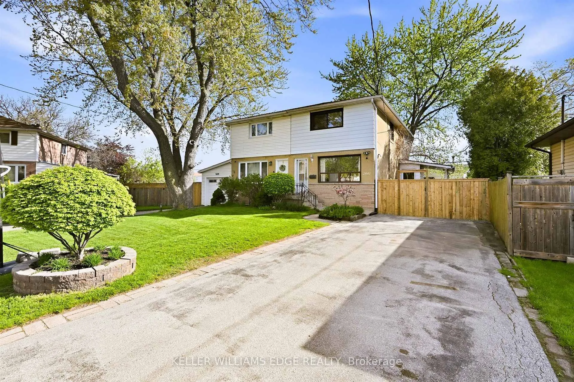 Photo 2 of 2441 Barclay Road, Burlington, Brant — HOMEH