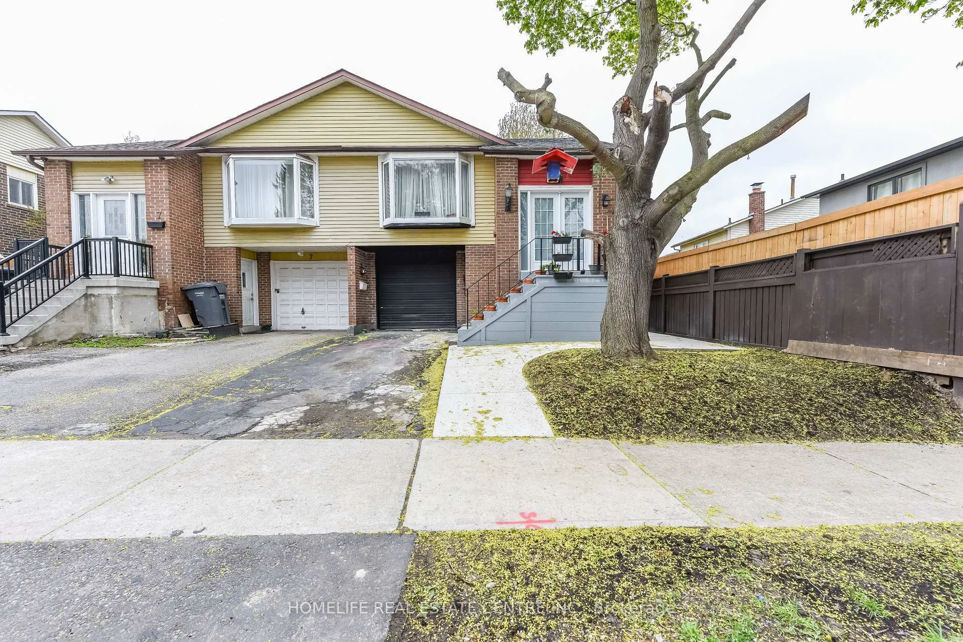 Photo 1 of 5 Bay Crest Drive, Brampton, Heart Lake East — HOMEH