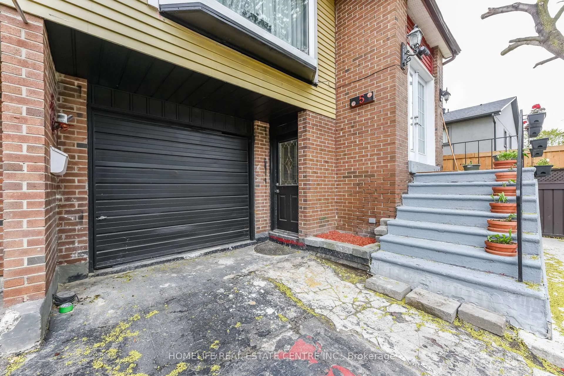 Photo 19 of 5 Bay Crest Drive, Brampton, Heart Lake East — HOMEH
