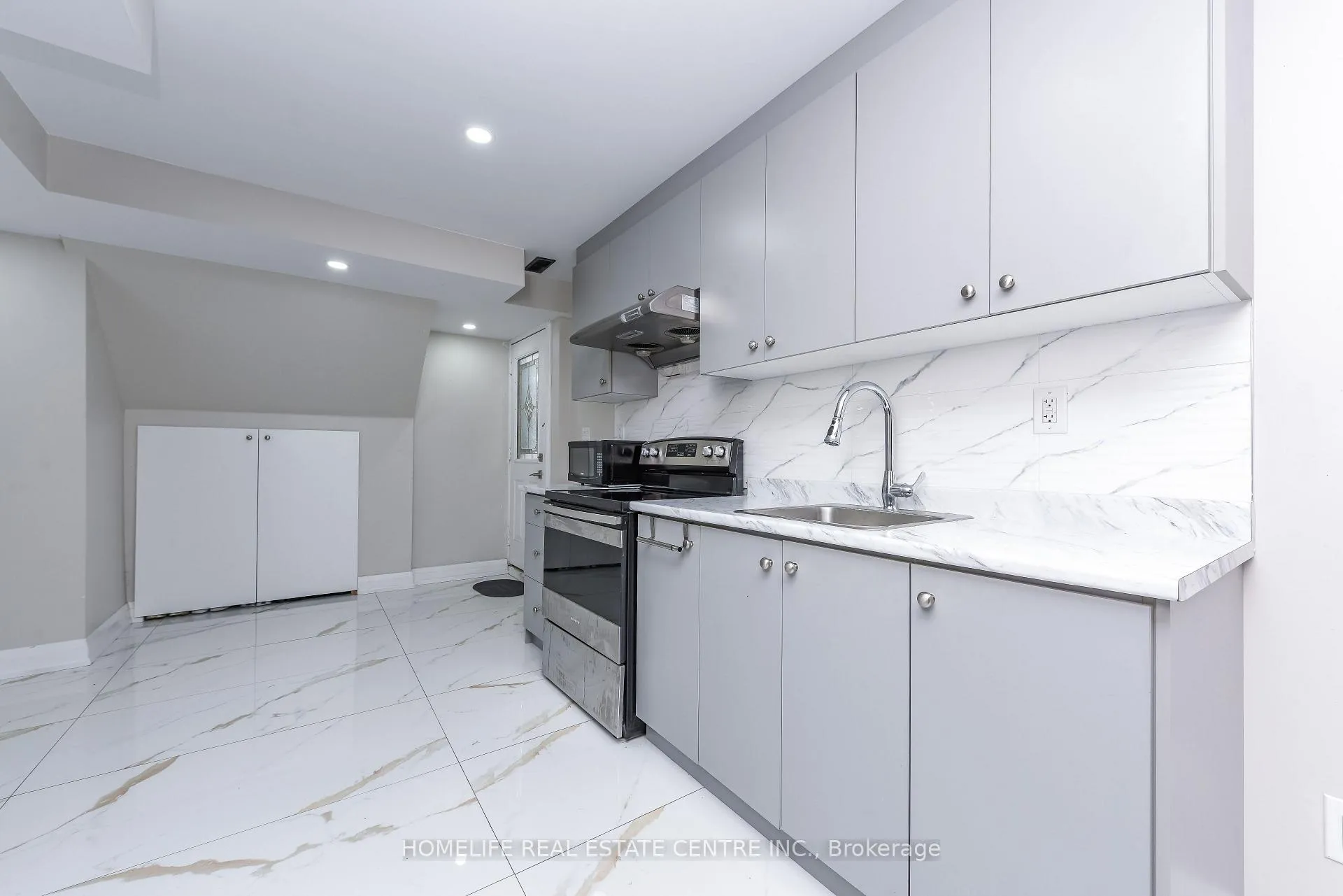 Photo 20 of 5 Bay Crest Drive, Brampton, Heart Lake East — HOMEH
