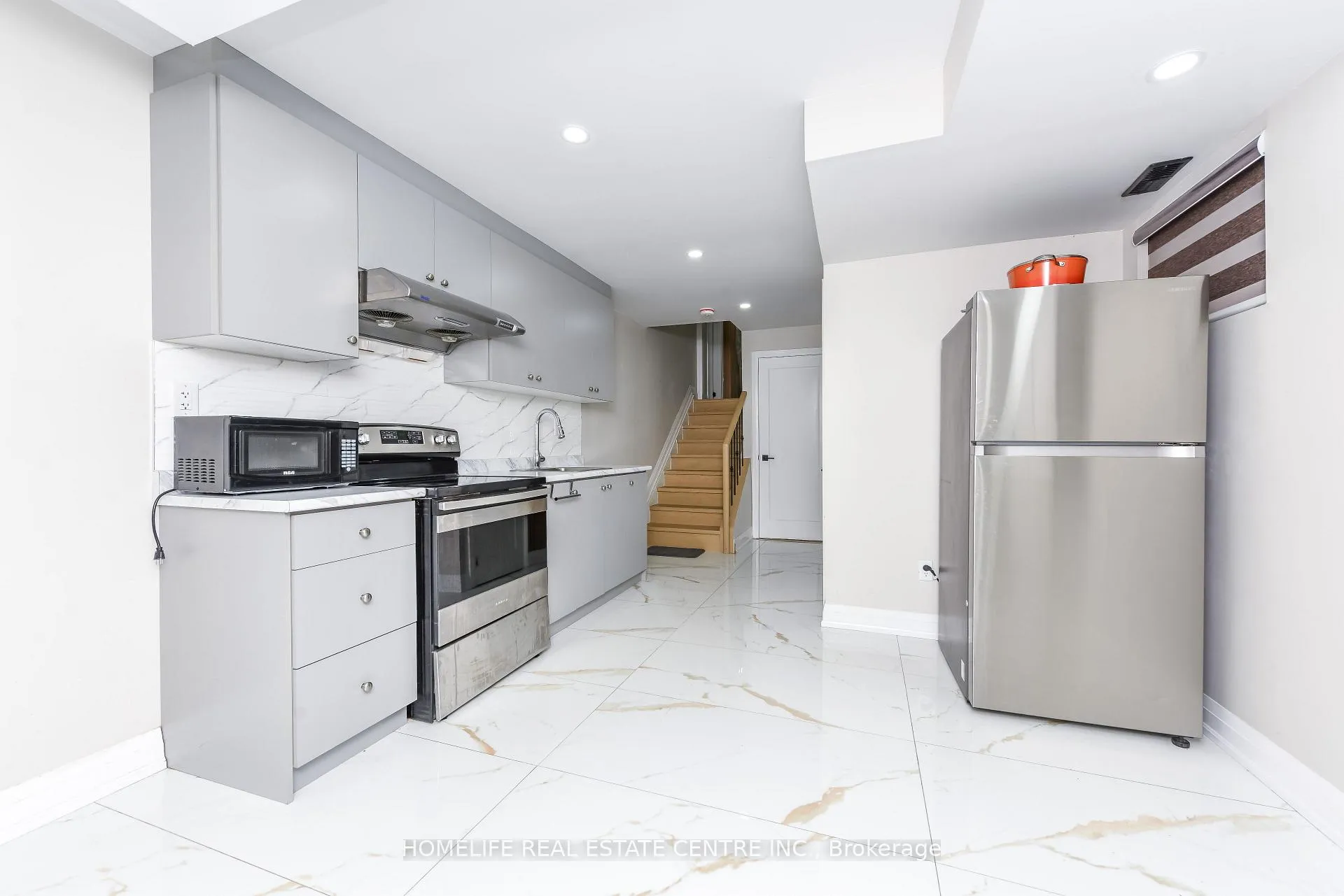 Photo 22 of 5 Bay Crest Drive, Brampton, Heart Lake East — HOMEH