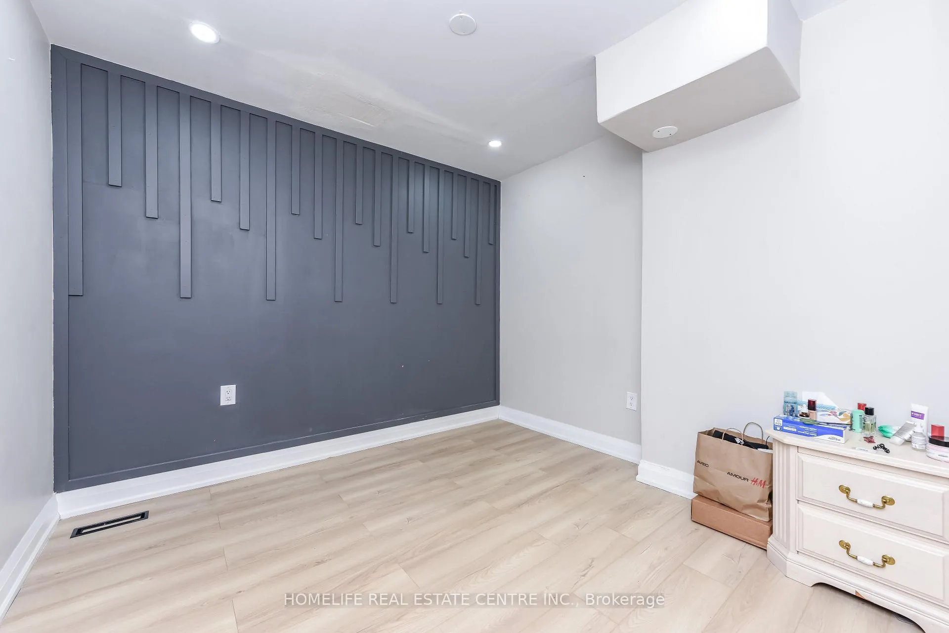 Photo 31 of 5 Bay Crest Drive, Brampton, Heart Lake East — HOMEH