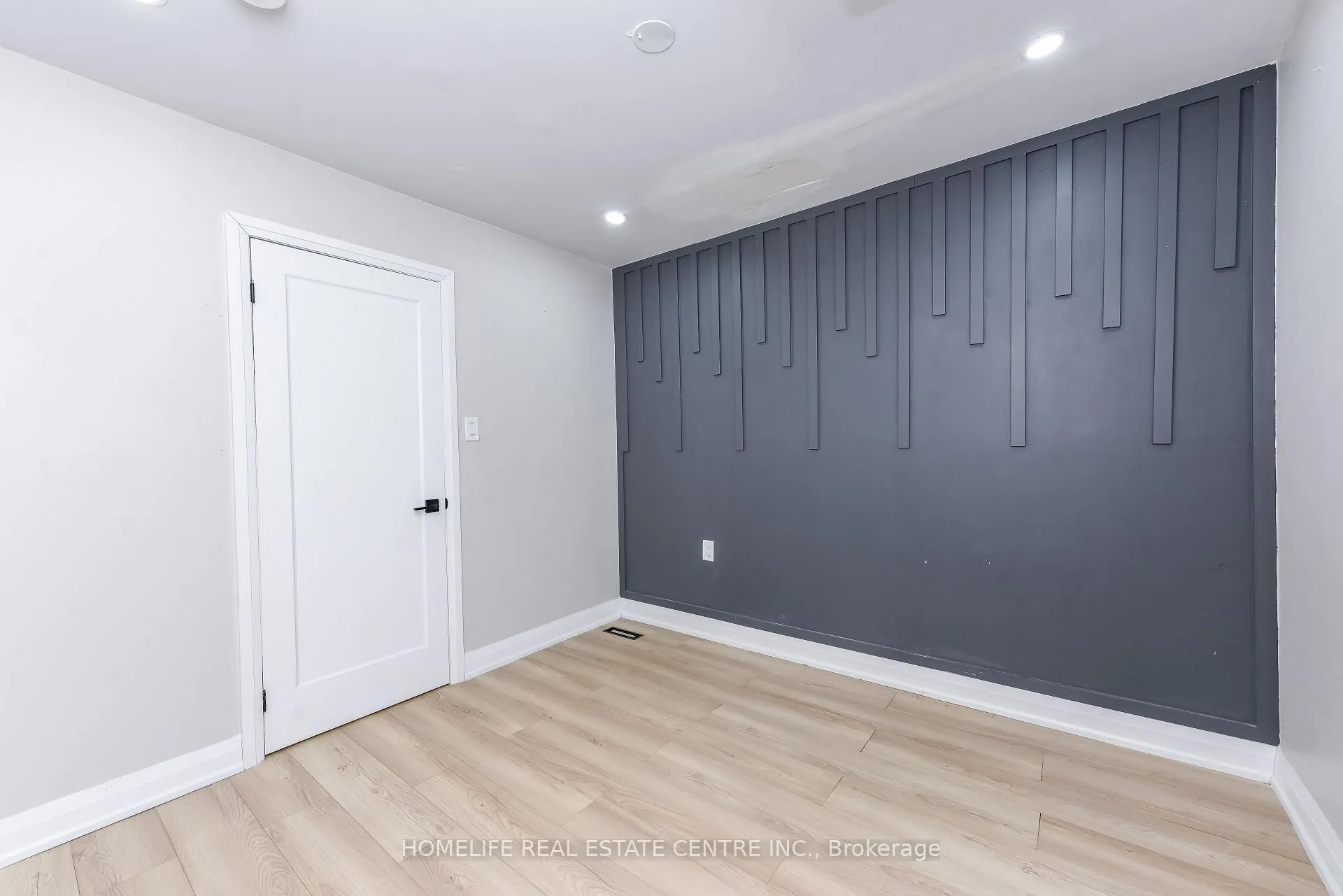 Photo 32 of 5 Bay Crest Drive, Brampton, Heart Lake East — HOMEH