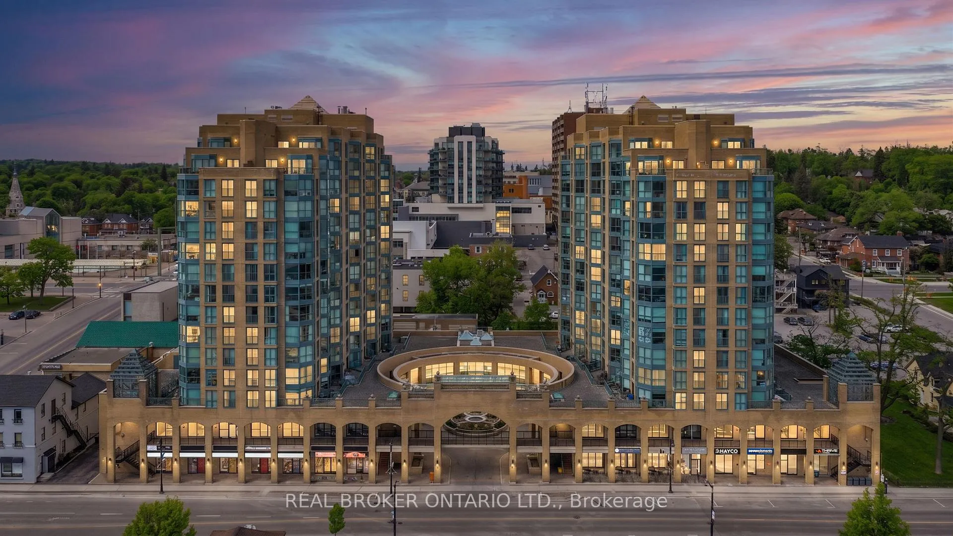 Photo of Unit 704, 140 Dunlop Street E