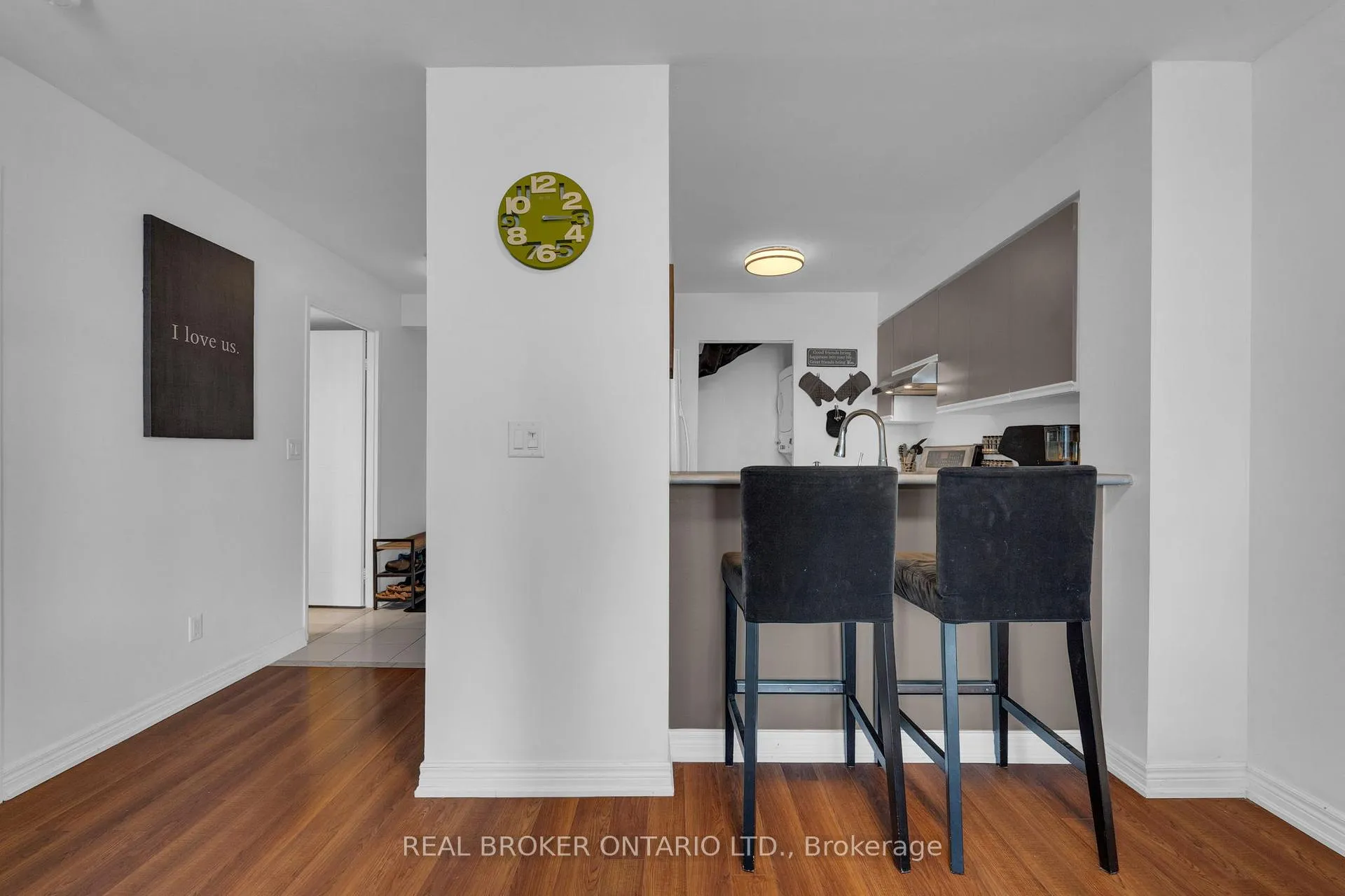 Photo 6 of Unit 704, 140 Dunlop Street E, Barrie, City Centre — HOMEH