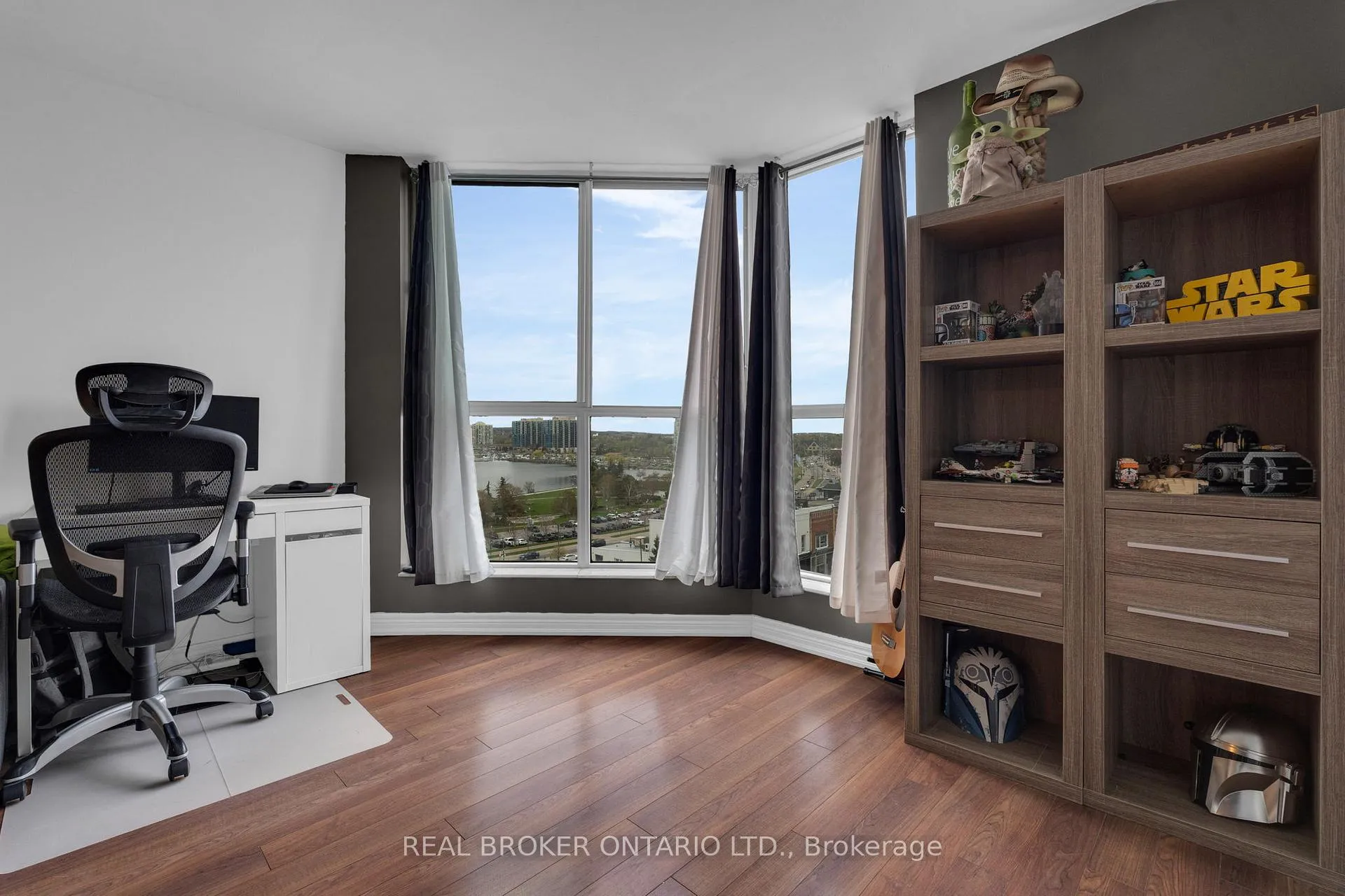 Photo 7 of Unit 704, 140 Dunlop Street E, Barrie, City Centre — HOMEH