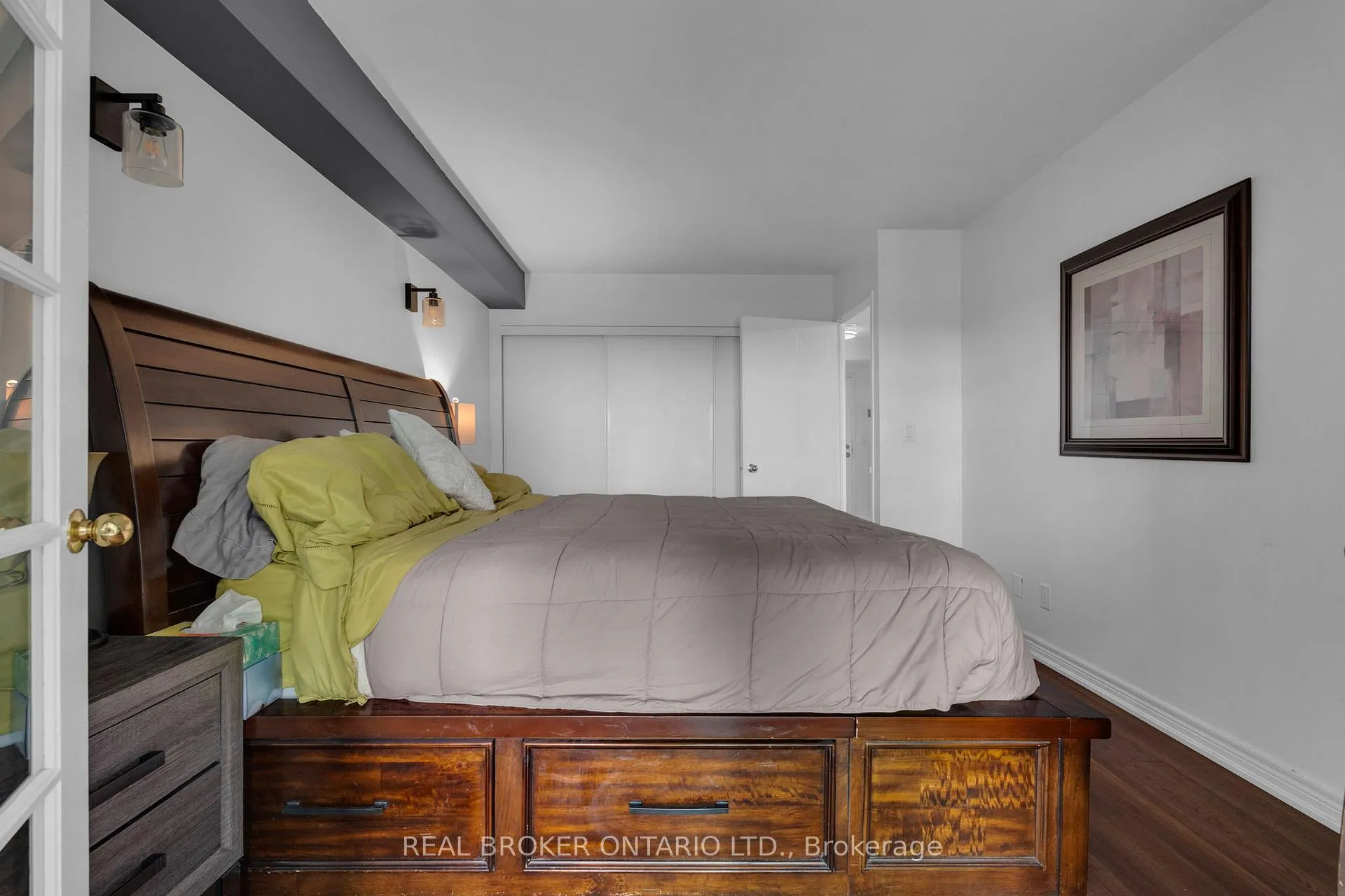 Photo 11 of Unit 704, 140 Dunlop Street E, Barrie, City Centre — HOMEH