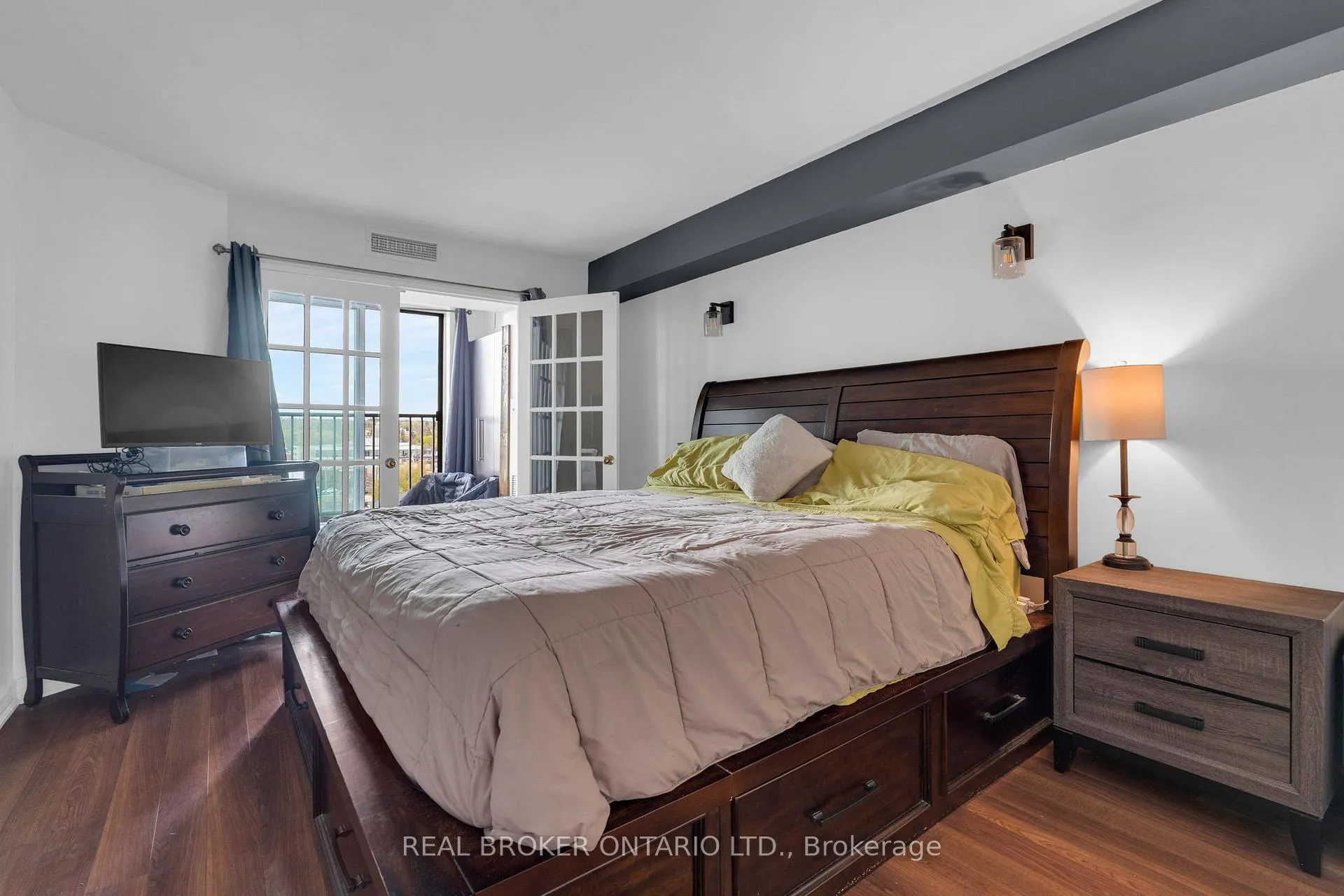 Photo 12 of Unit 704, 140 Dunlop Street E, Barrie, City Centre — HOMEH