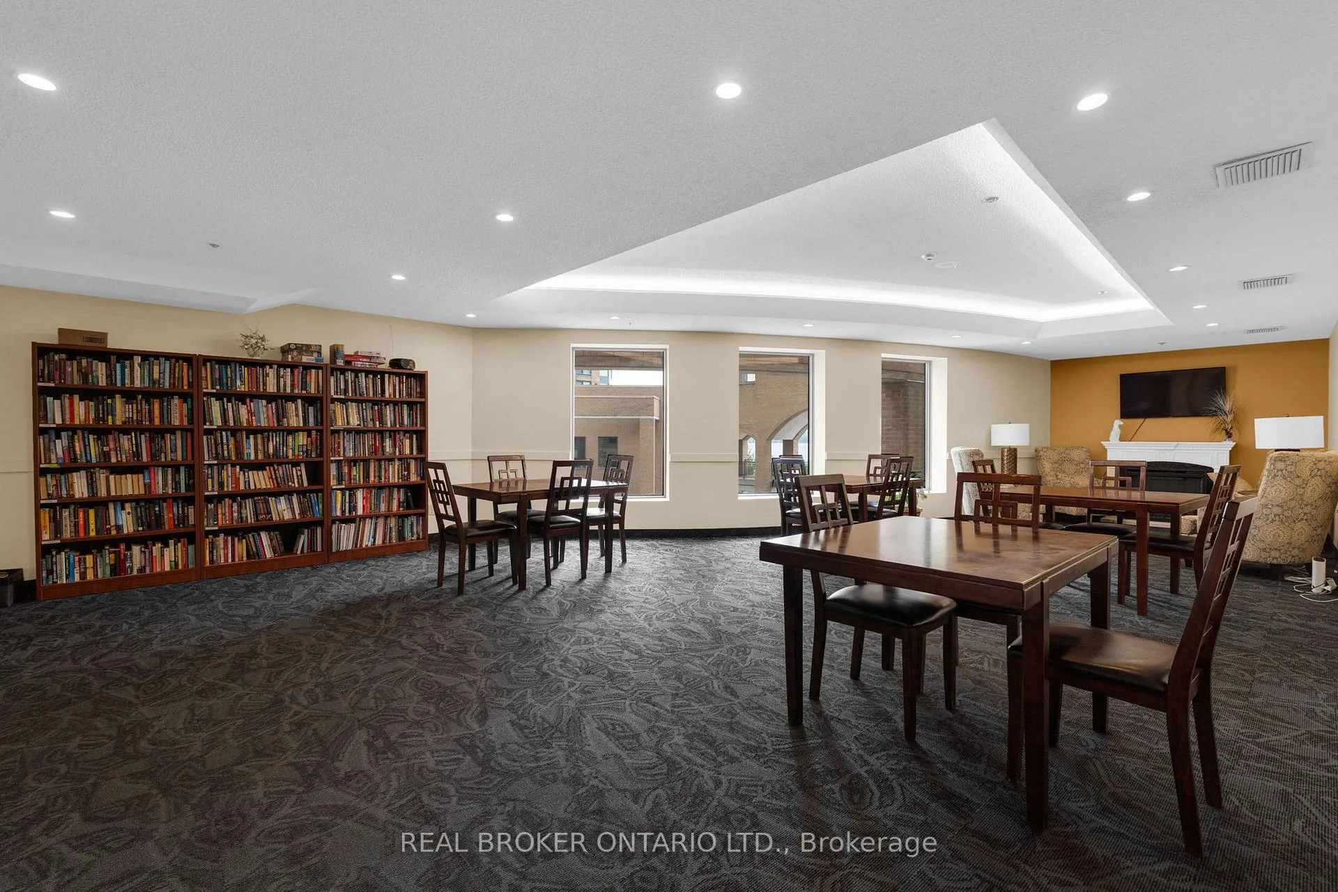 Photo 26 of Unit 704, 140 Dunlop Street E, Barrie, City Centre — HOMEH